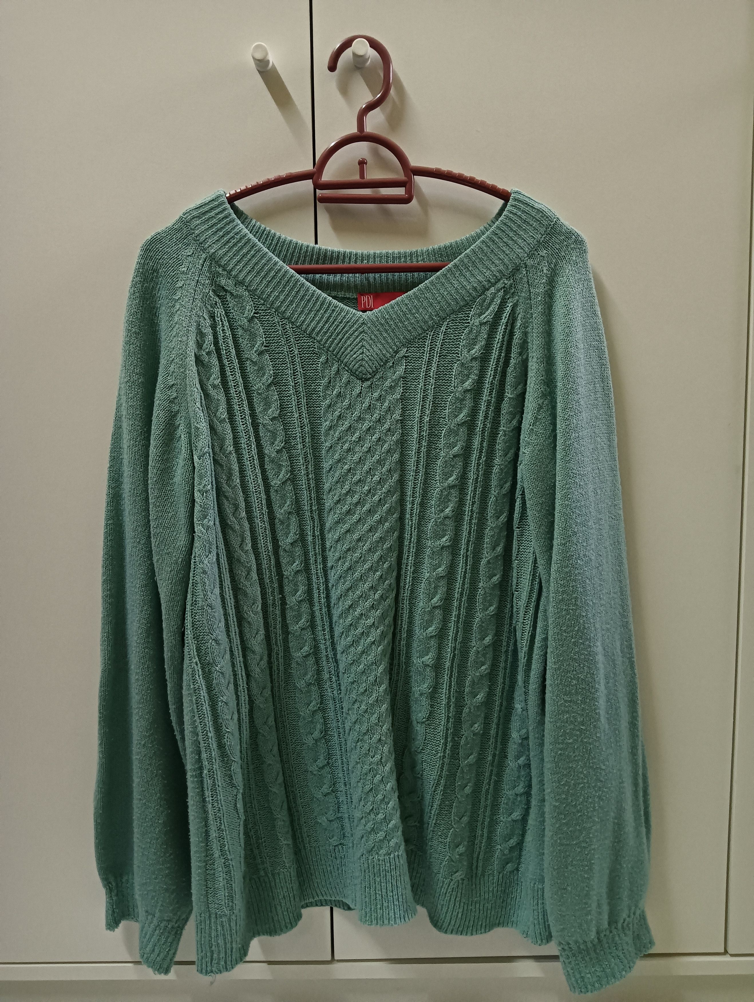 The Unbranded Brand Vintage Mint Green V-Neck Knit Sweater – PDI – Size L Size L / US 10 / IT 46 - 1 Thumbnail