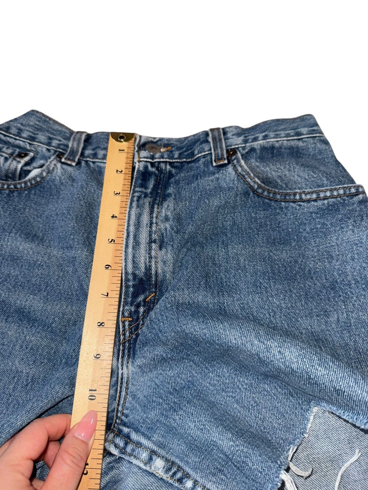 Levi's × Vintage Levi’s 550 Cut off Denim High Waisted Shorts size 10 Size 26" / US 2 / IT 38 - 4 Thumbnail