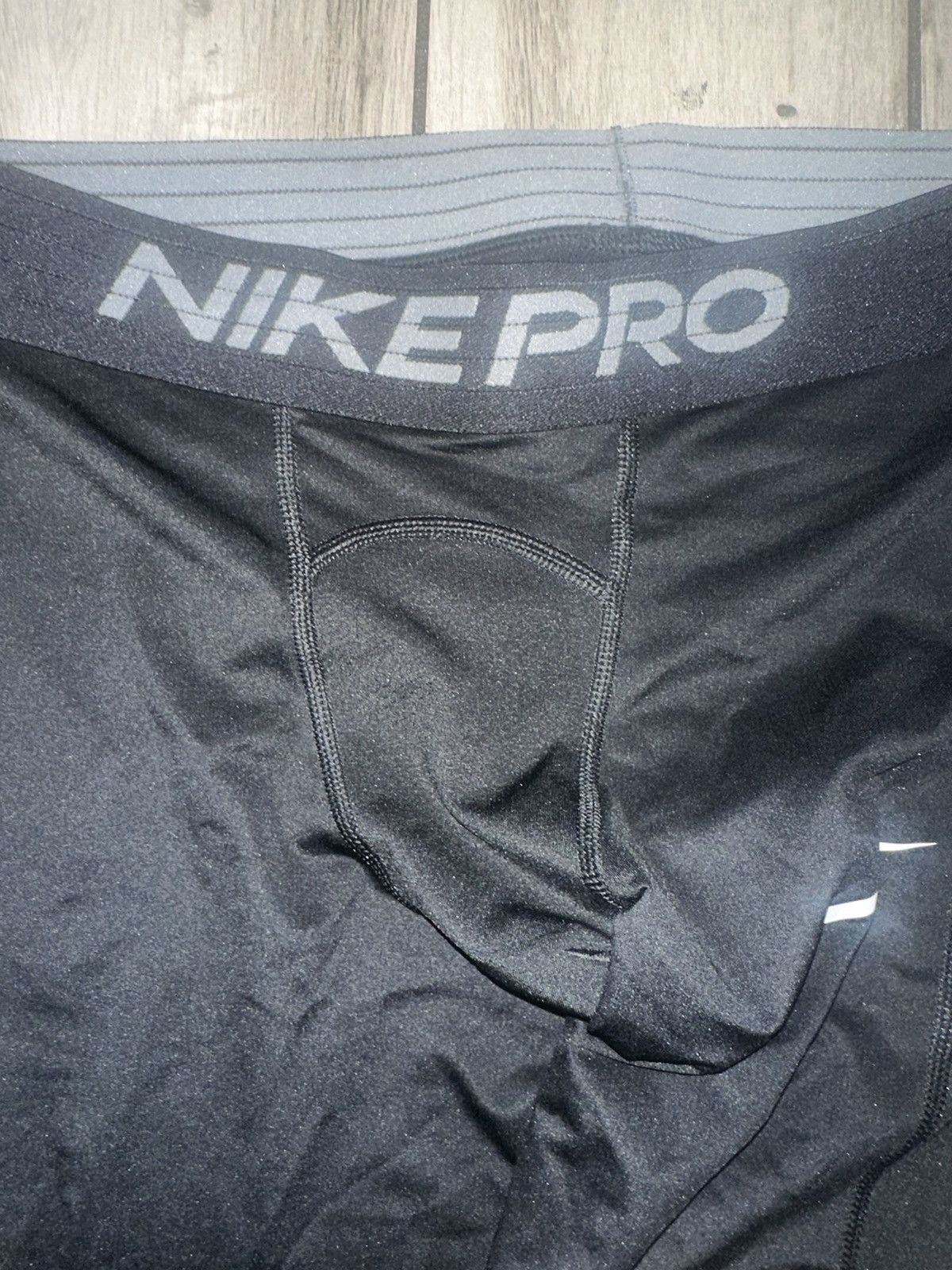 Nike Men’s used Nike Pro size L large black 3/4 leggings Size US 32 / EU 48 - 3 Thumbnail