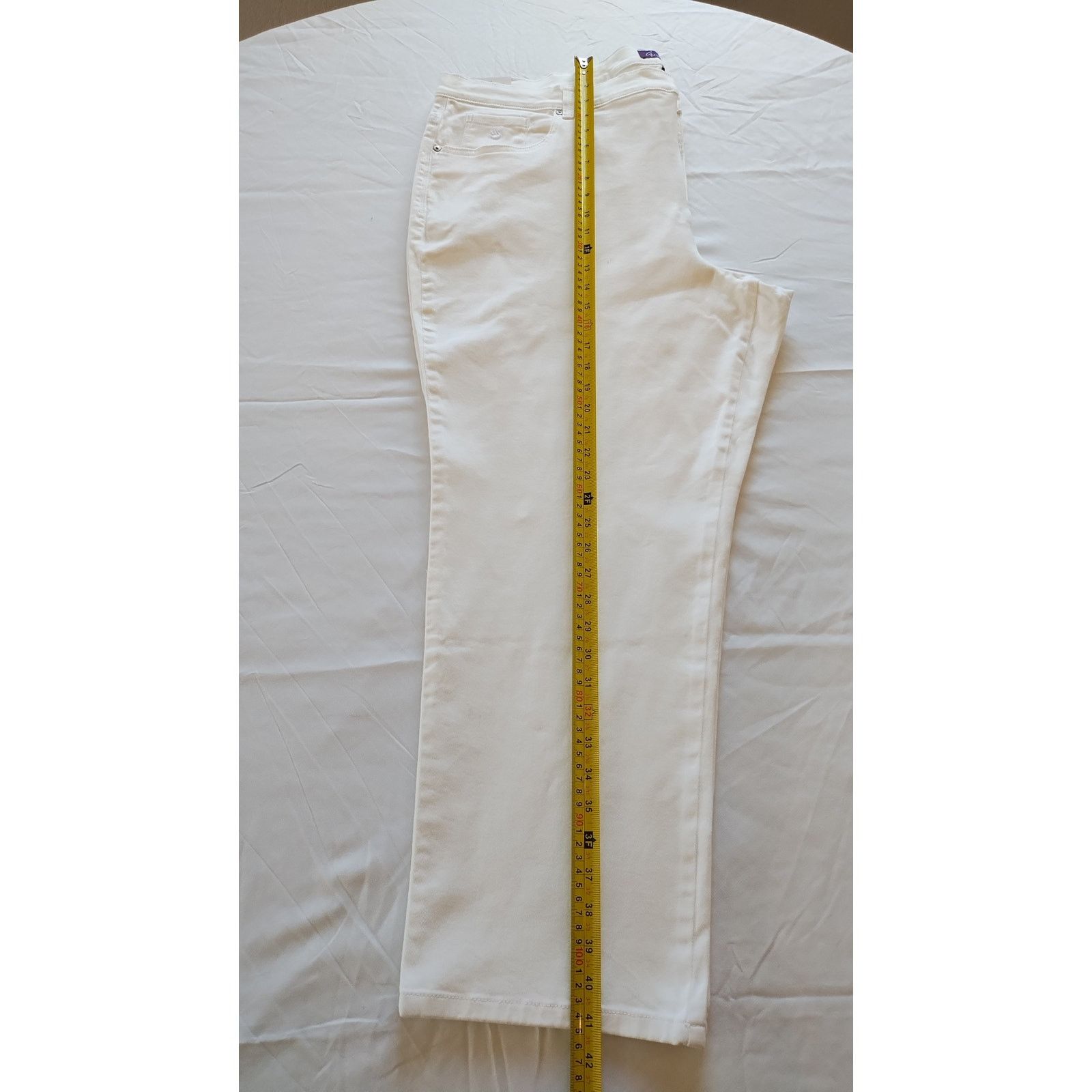 Gloria Vanderbilt NWT Gloria Vanderbilt Slimming Jeans Women Size 24W White Size 24" / US 00 / IT 34 - 18 Thumbnail
