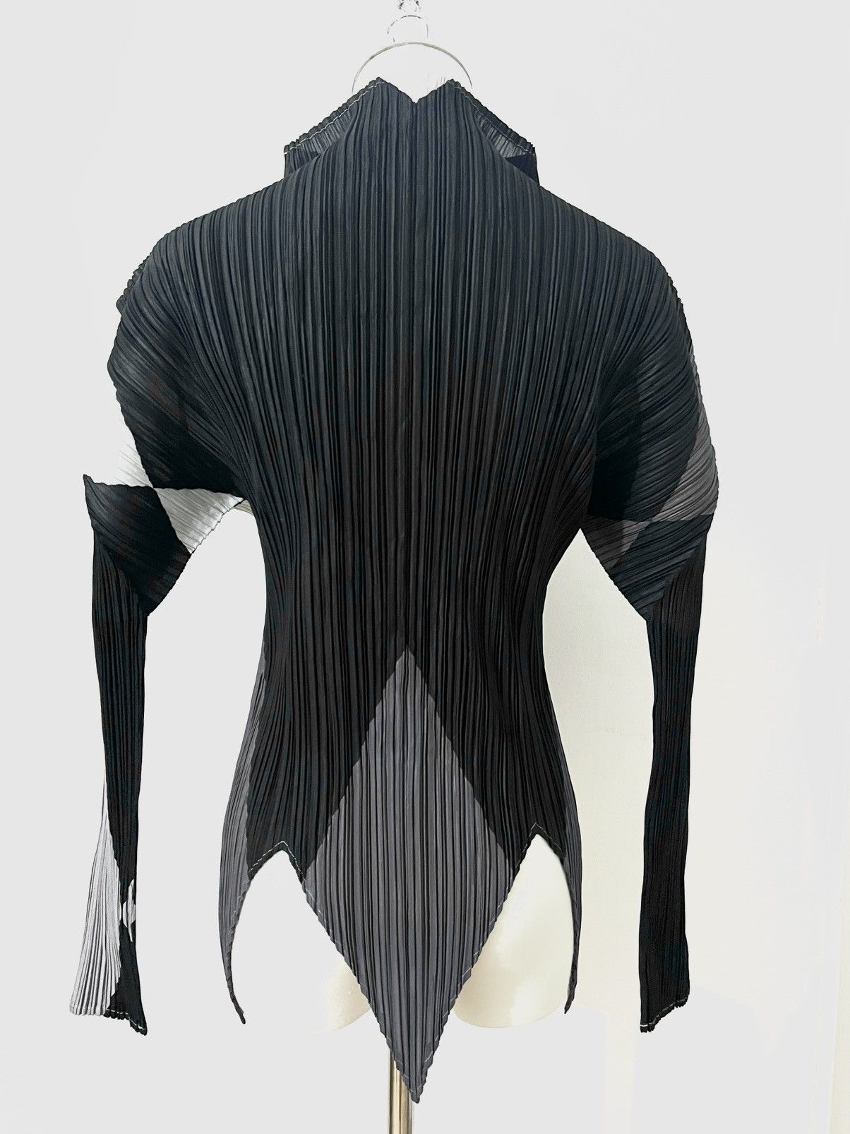 Issey Miyake Pleats Please Issey Miyake Long Sleeve Top Size M / US 6-8 / IT 42-44 - 4 Thumbnail