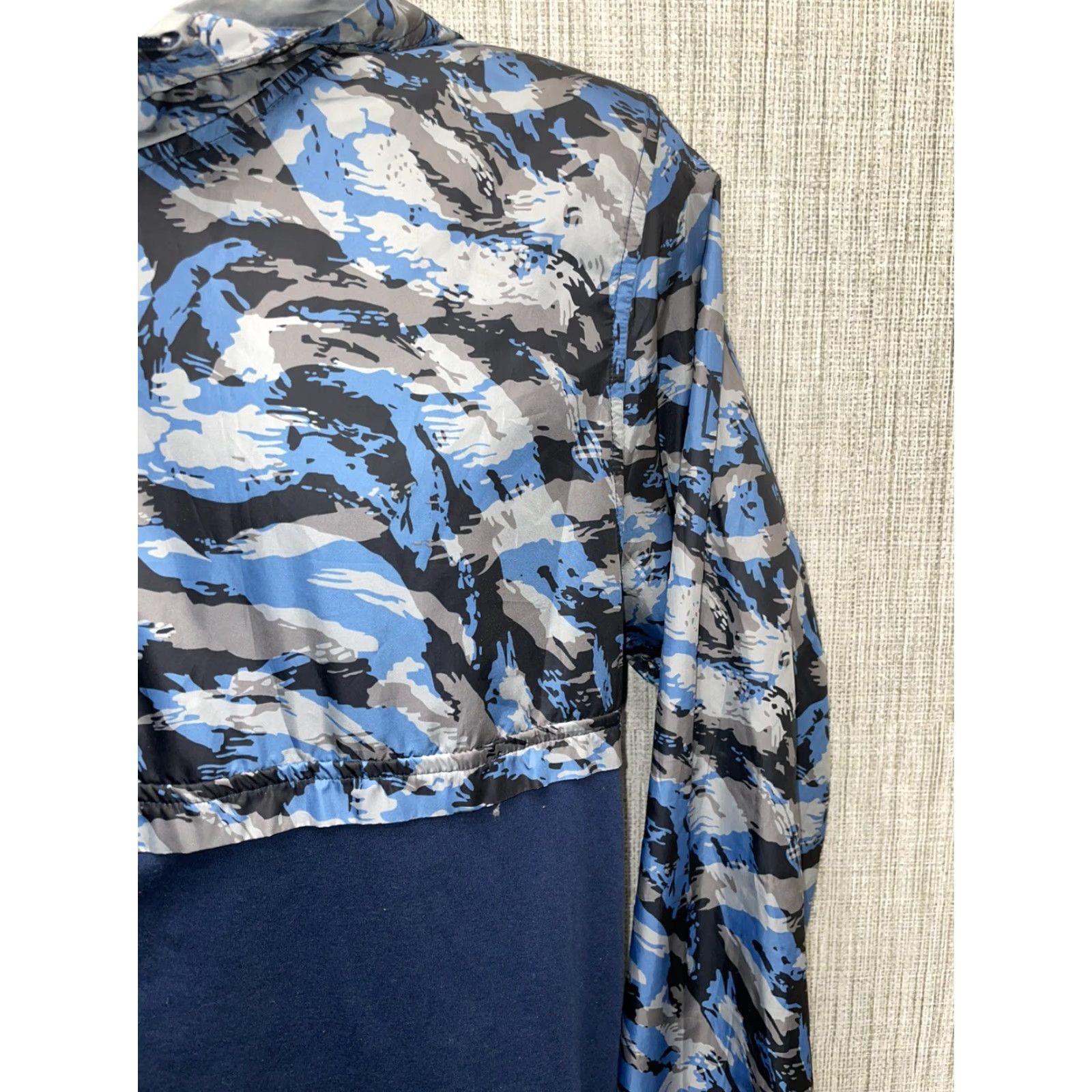 Under Armour Under Armour Fitted Blue Camo Hoodie Jacket Mens L Size US L / EU 52-54 / 3 - 3 Thumbnail