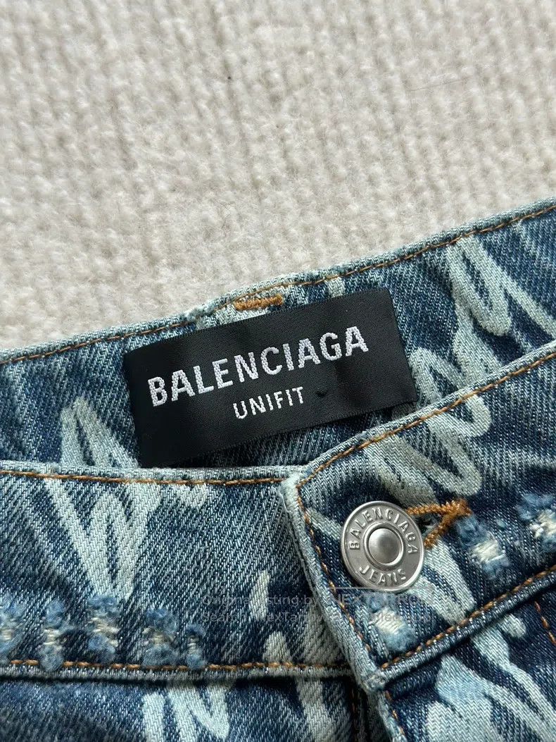 Balenciaga Balenciaga size S Bullet Screen Scribble Logo Full Print D Size US 27 - 8 Thumbnail