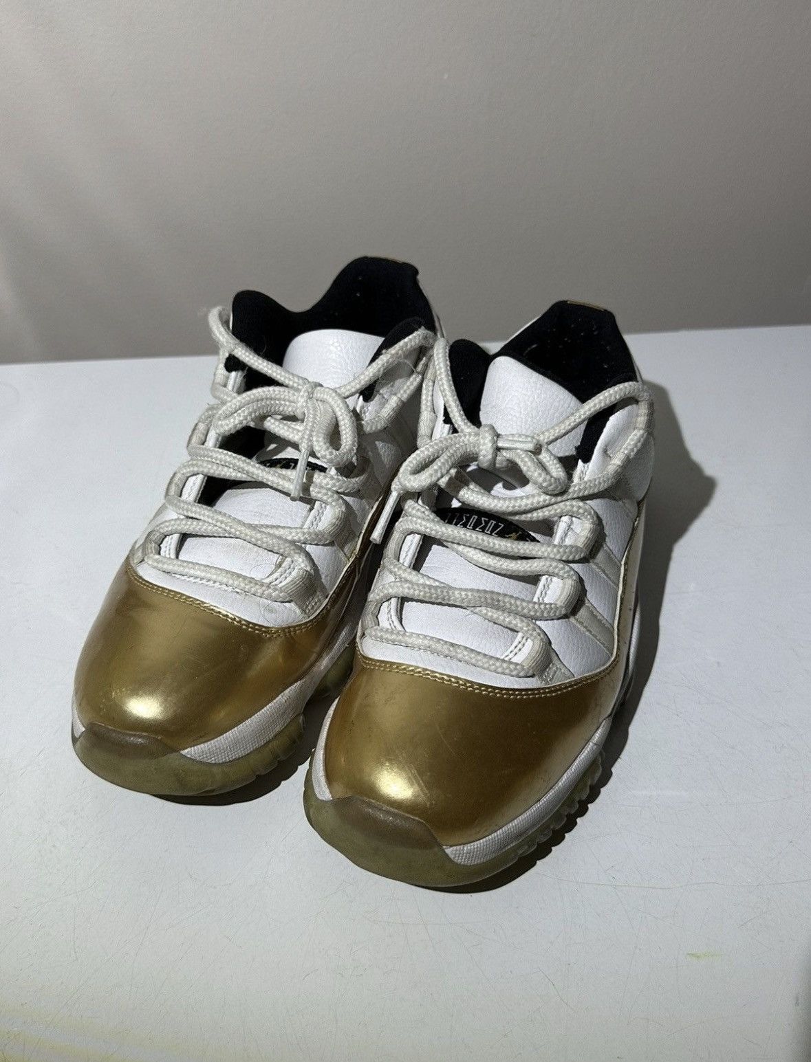 Jordan Brand Jordan 11 Low Closing Ceremony Size US 8 / EU 41 - 1 Thumbnail