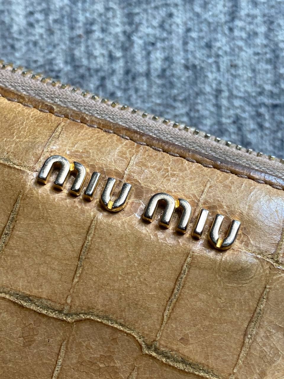 Miu Miu × Prada × Vintage Miu Miu Crocs Embossed Long Zip Wallet Size ONE SIZE - 3 Thumbnail