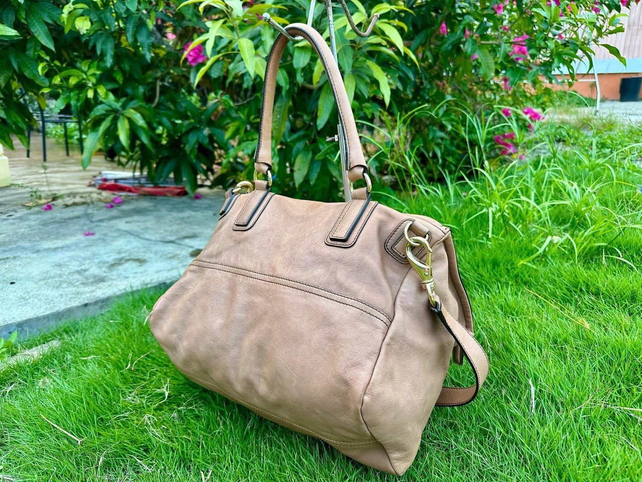 Givenchy Authentic Givenchy Pandora Large Top Handle Bag Size ONE SIZE - 3 Thumbnail