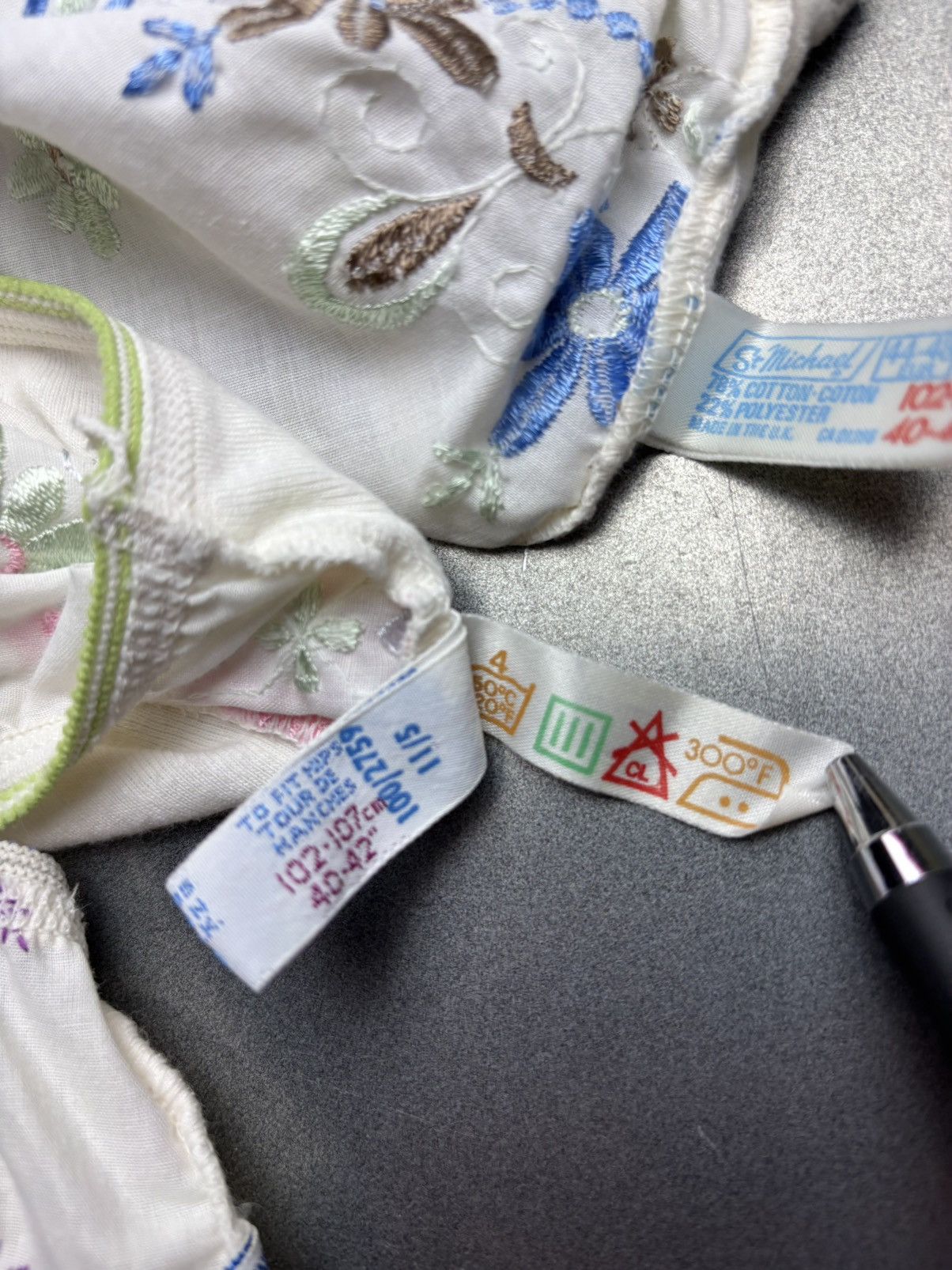 Marks & Spencer × Vintage 3 Pairs 1970s Underwear Vintage Embroidered Floral Panties Size ONE SIZE - 7 Thumbnail
