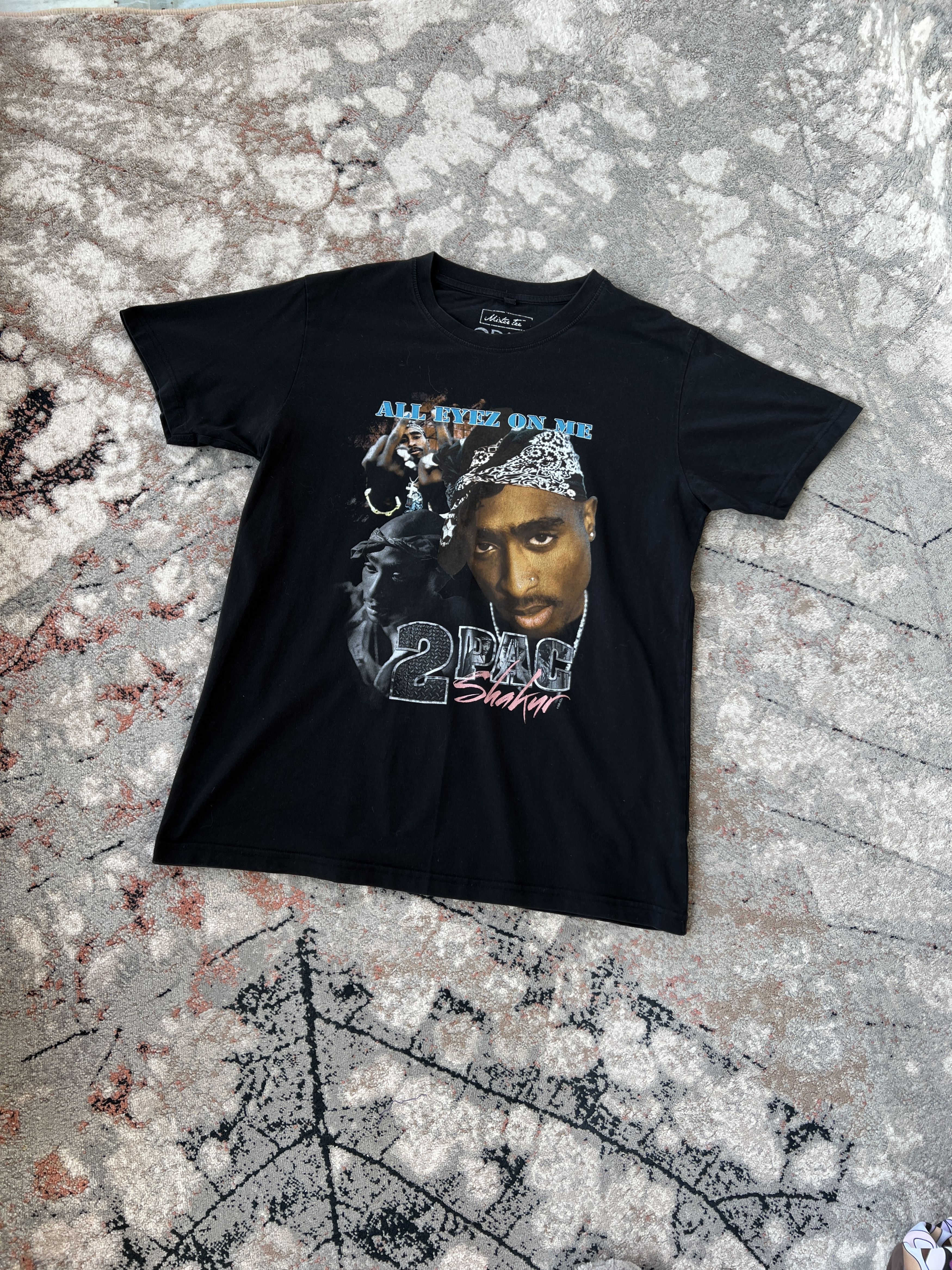 Band Tees 2Pac Shakur All Eyez On Me Tee Size US XL / EU 56 / 4 - 1 Thumbnail
