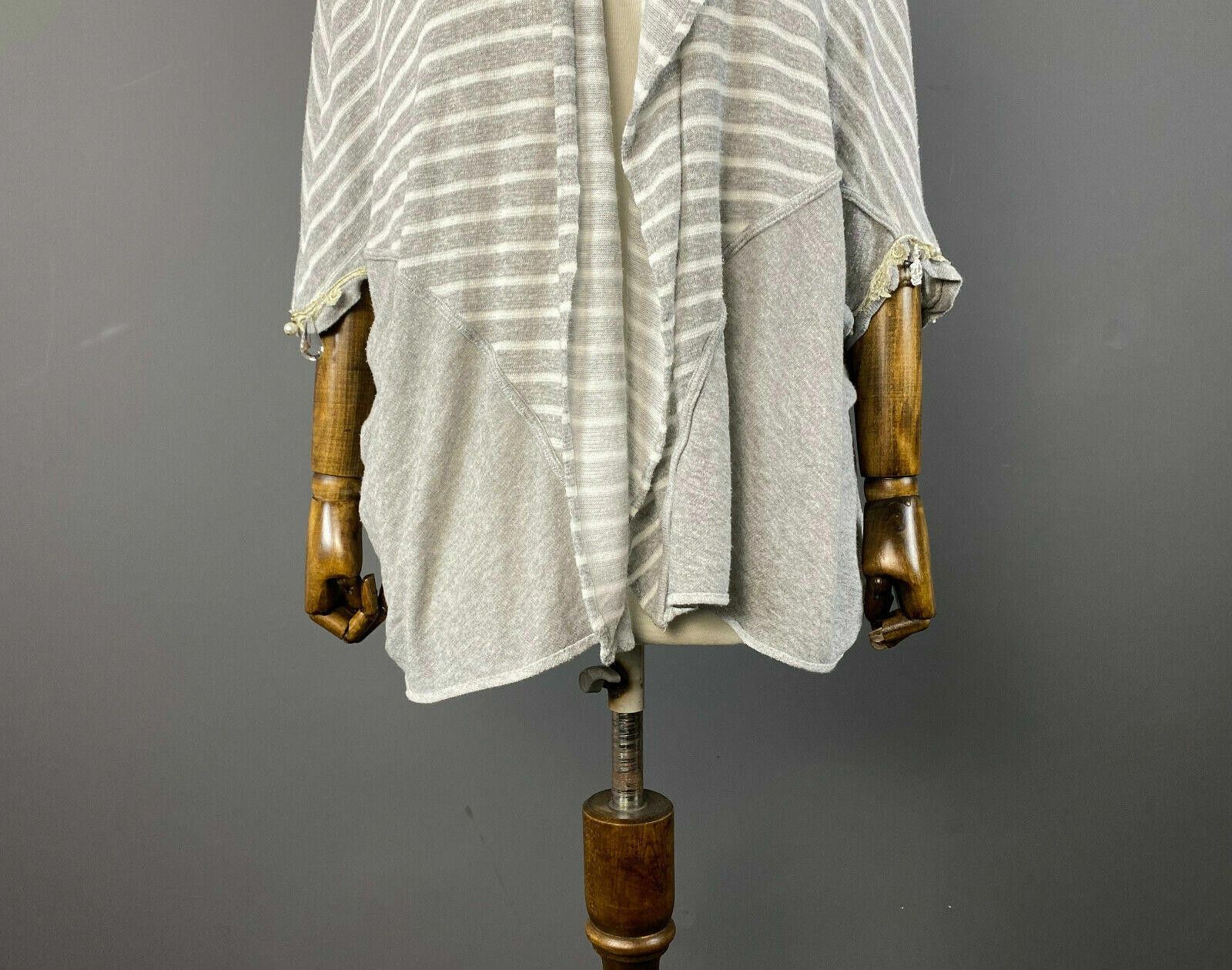Designer Elisa Cavaletti Sono Italiano Designed Gray Cape Size XS Size XS / US 0-2 / IT 36-38 - 3 Thumbnail