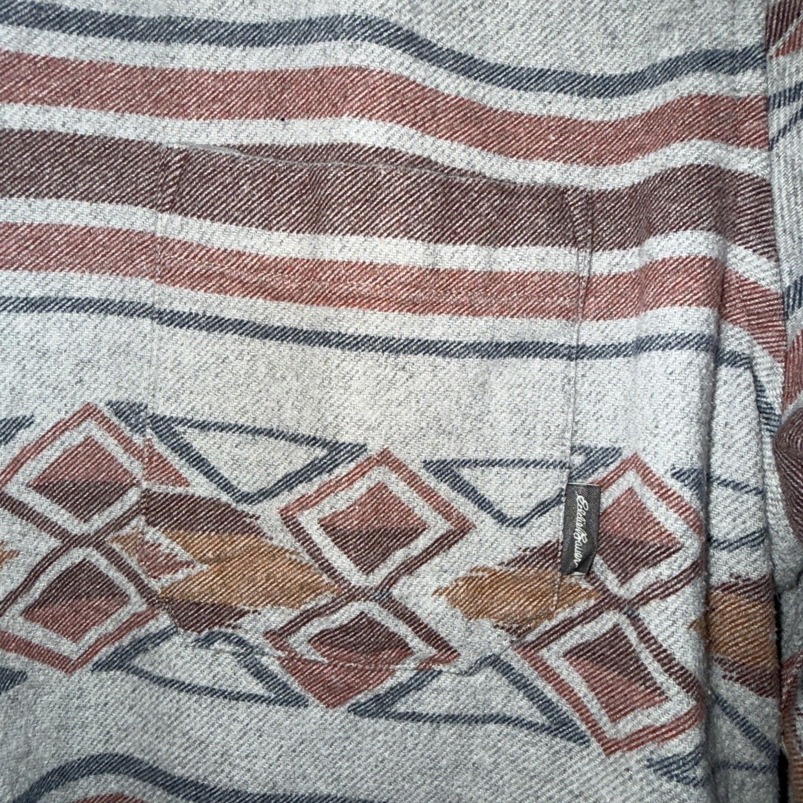 Eddie Bauer Eddie Bauer Tribal Print Button Up Flannel Shirt Mens Size L Size US L / EU 52-54 / 3 - 3 Thumbnail