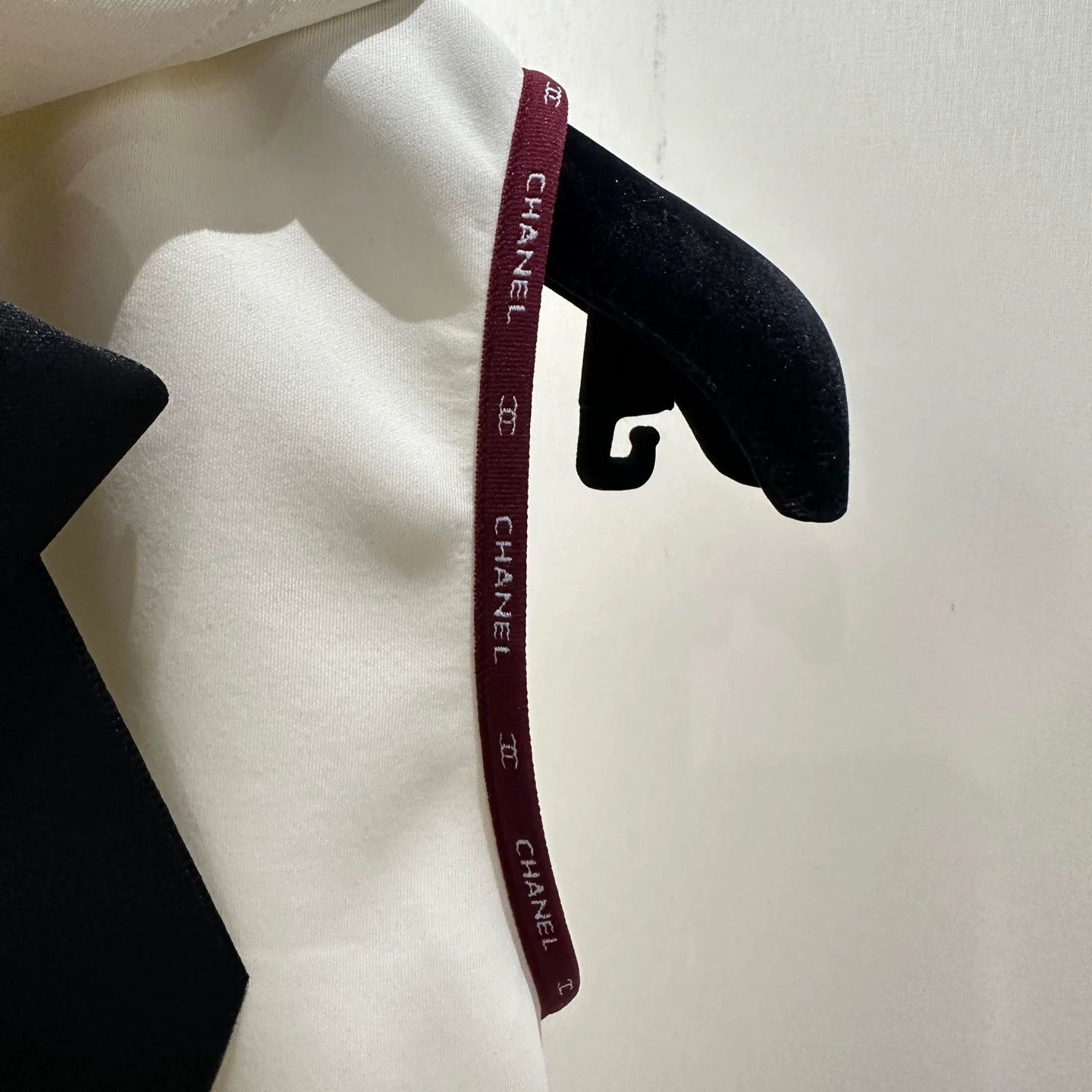 Chanel Chanel 25C Hooded Swimsuit Ribbon Slogan 34 Size XS / US 0-2 / IT 36-38 - 6 Thumbnail