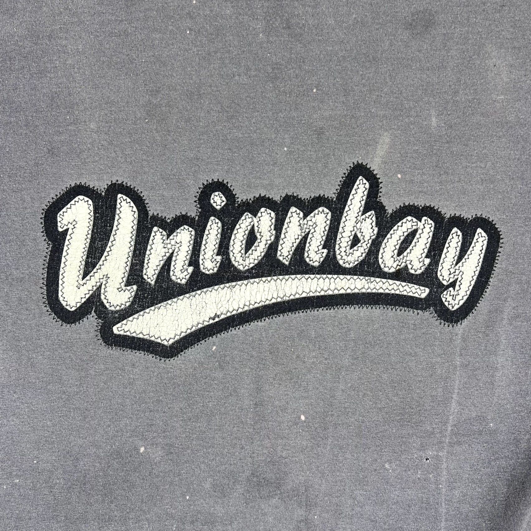 Vintage VINTAGE Unionbay Men’s T-Shirt XL Gray Graphic Tee Distressed 1990s Grunge Mens/Men’s Shirt Short Sleeve 100% Cotton USA Original Size US XL / EU 56 / 4 - 4 Thumbnail