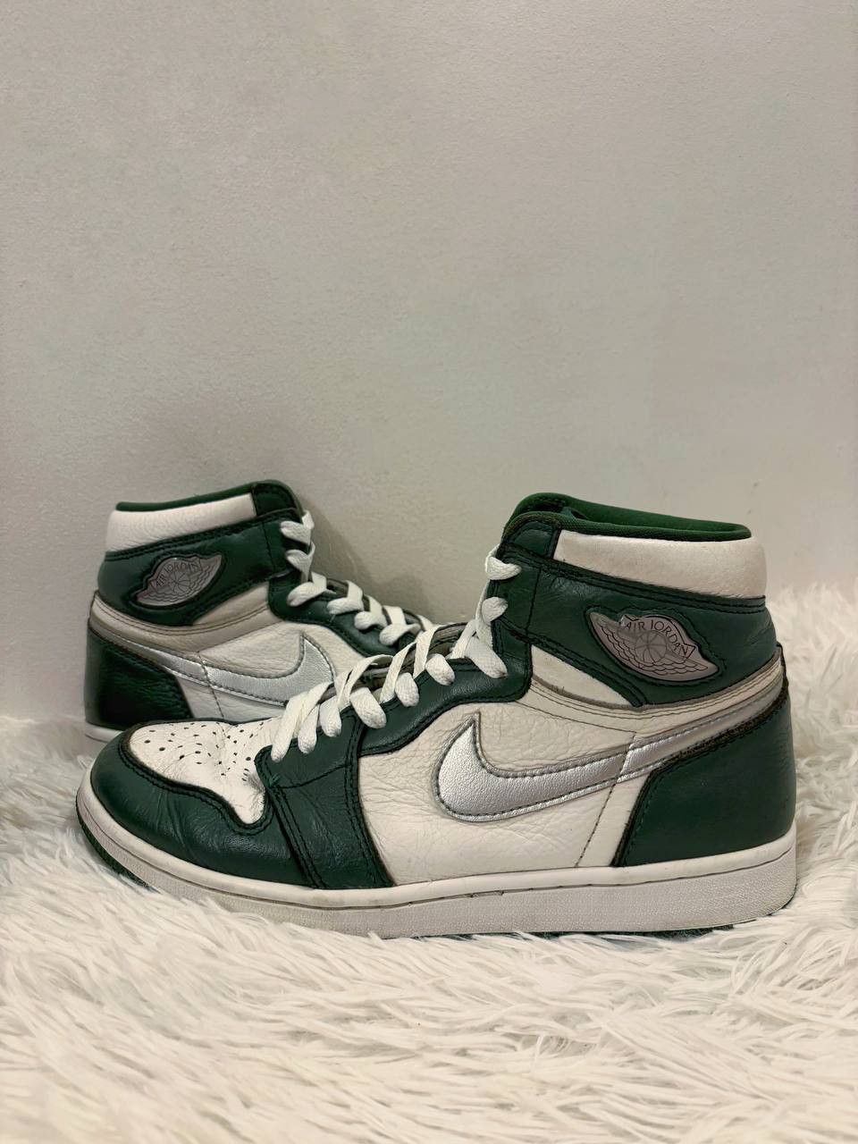 Nike Nike Air Jordan 1 Retro High OG "Gorge Green" Size US 9 / EU 42 - 5 Thumbnail