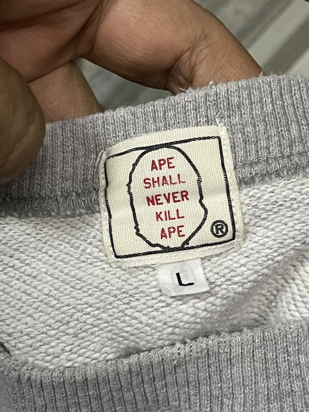 Bape Vintage Bape OG Logo Sweatshirts Size US L / EU 52-54 / 3 - 4 Thumbnail