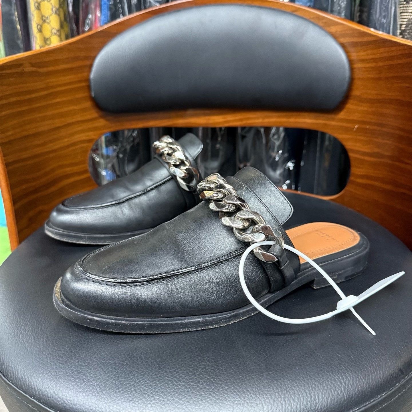 Givenchy Givenchy Leather Black Lowtop Sneakers 38 Men Size US 6 / EU 39 - 1 Thumbnail