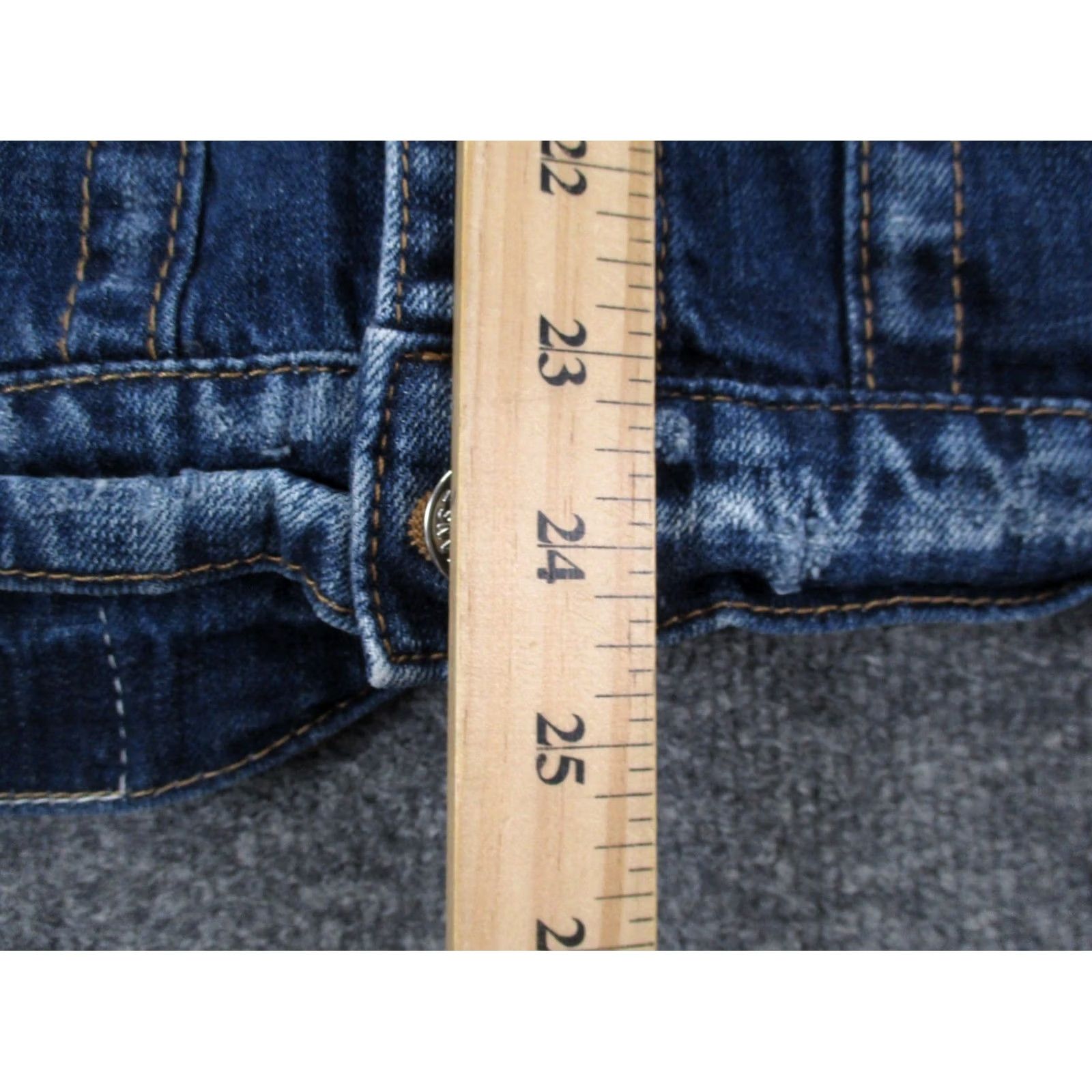 True Religion True Religion Jacket Womens L Blue Jean Denim Sherpa Trucker Lined Heavy Size 36" / US 14 / IT 50 - 4 Thumbnail