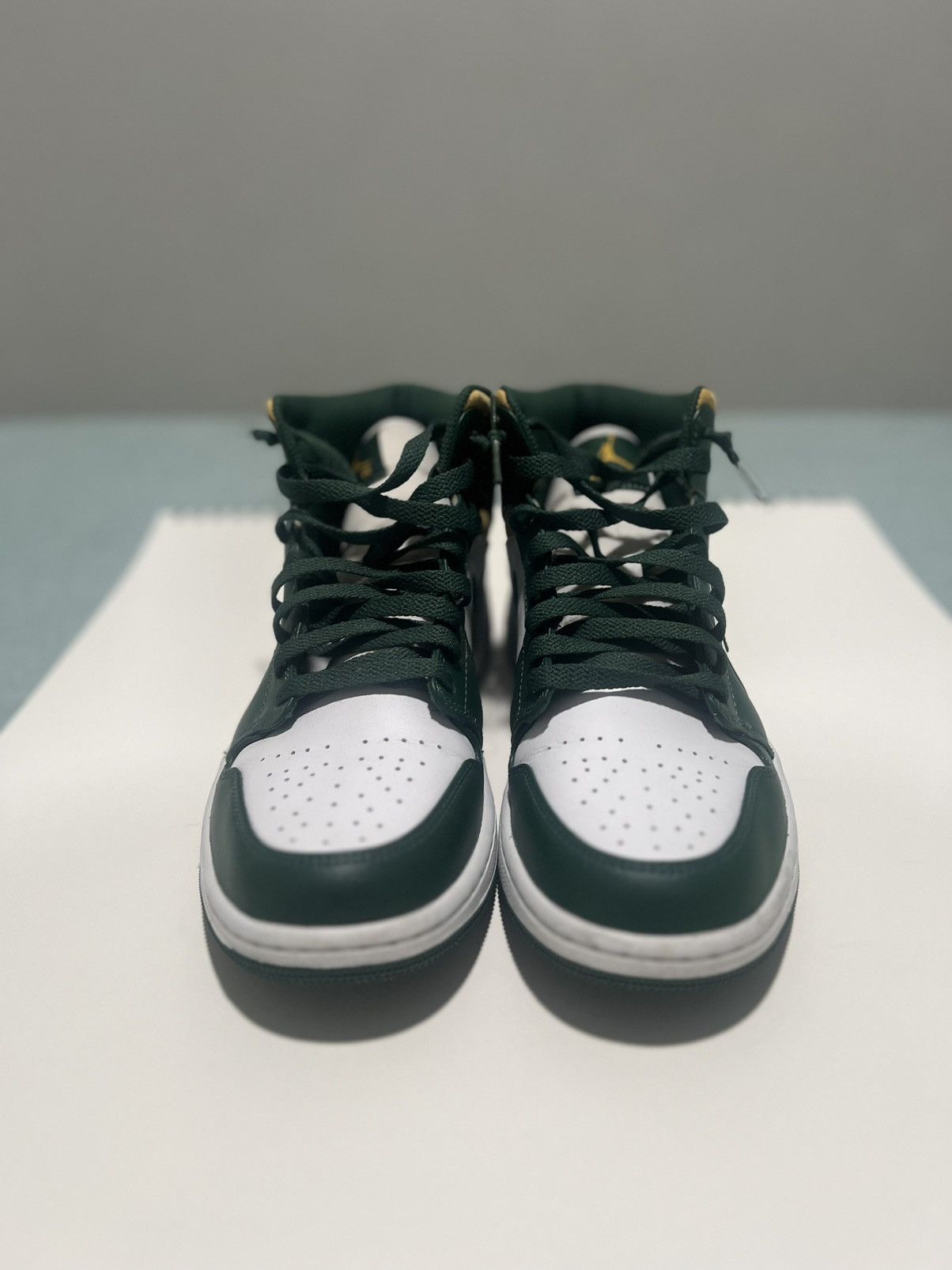 Jordan Brand × Nike Air Jordan 1 Mid 'Sonics' Size US 9 / EU 42 - 6 Thumbnail