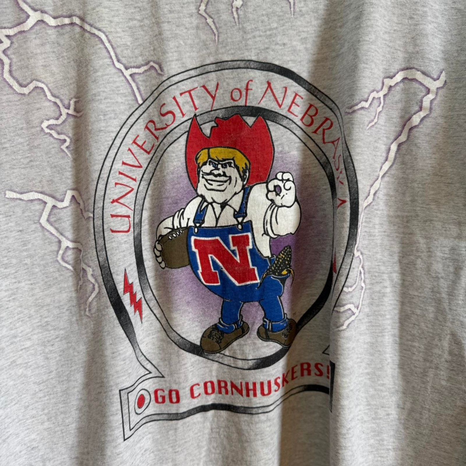 Vintage Vintage 90s Nebraska Huskers Herbie Lightning T-Shirt Size US L / EU 52-54 / 3 - 3 Thumbnail