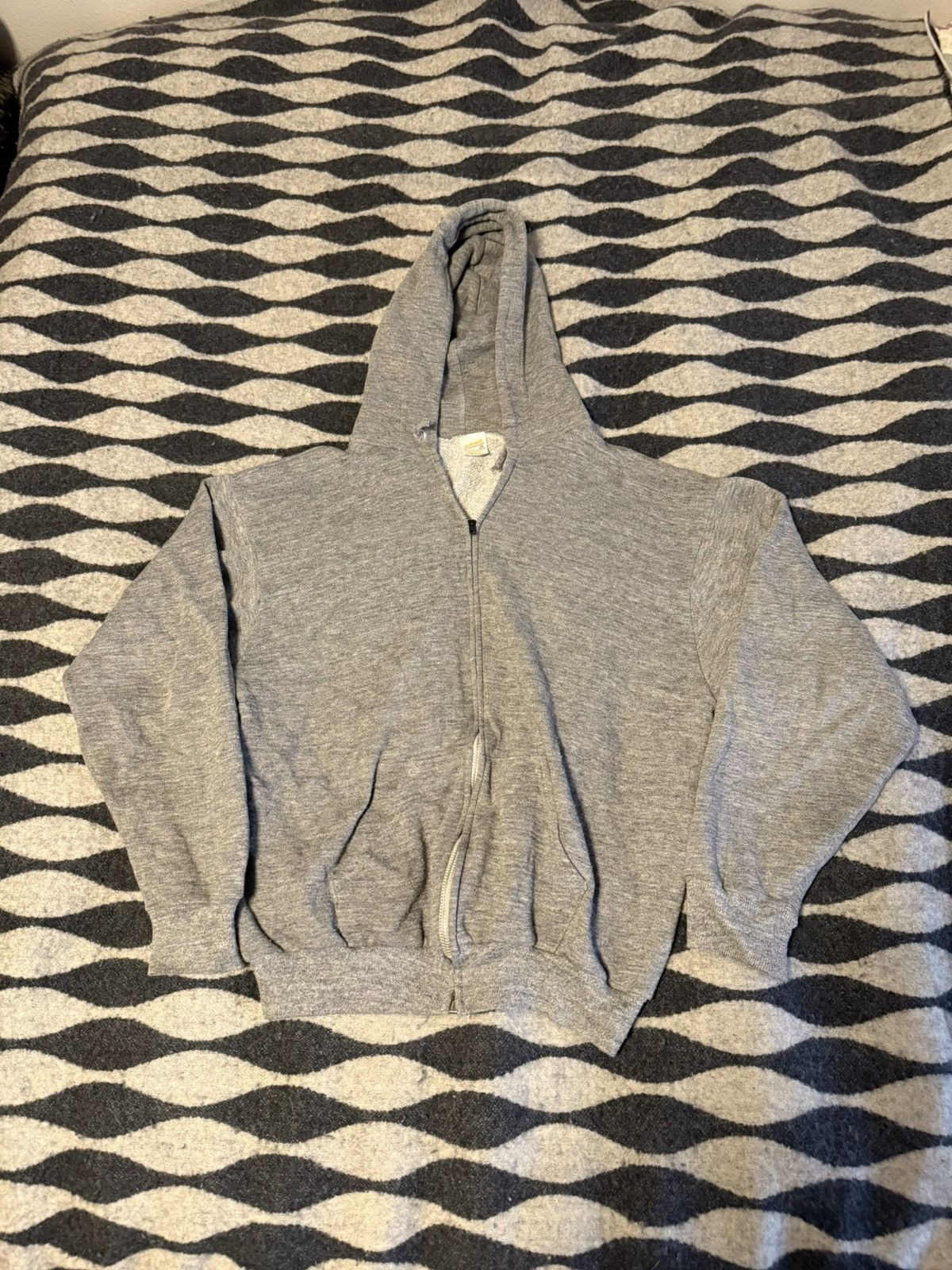 Vintage 80s sportswear grey cropped zip up Size US S / EU 44-46 / 1 - 1 Thumbnail
