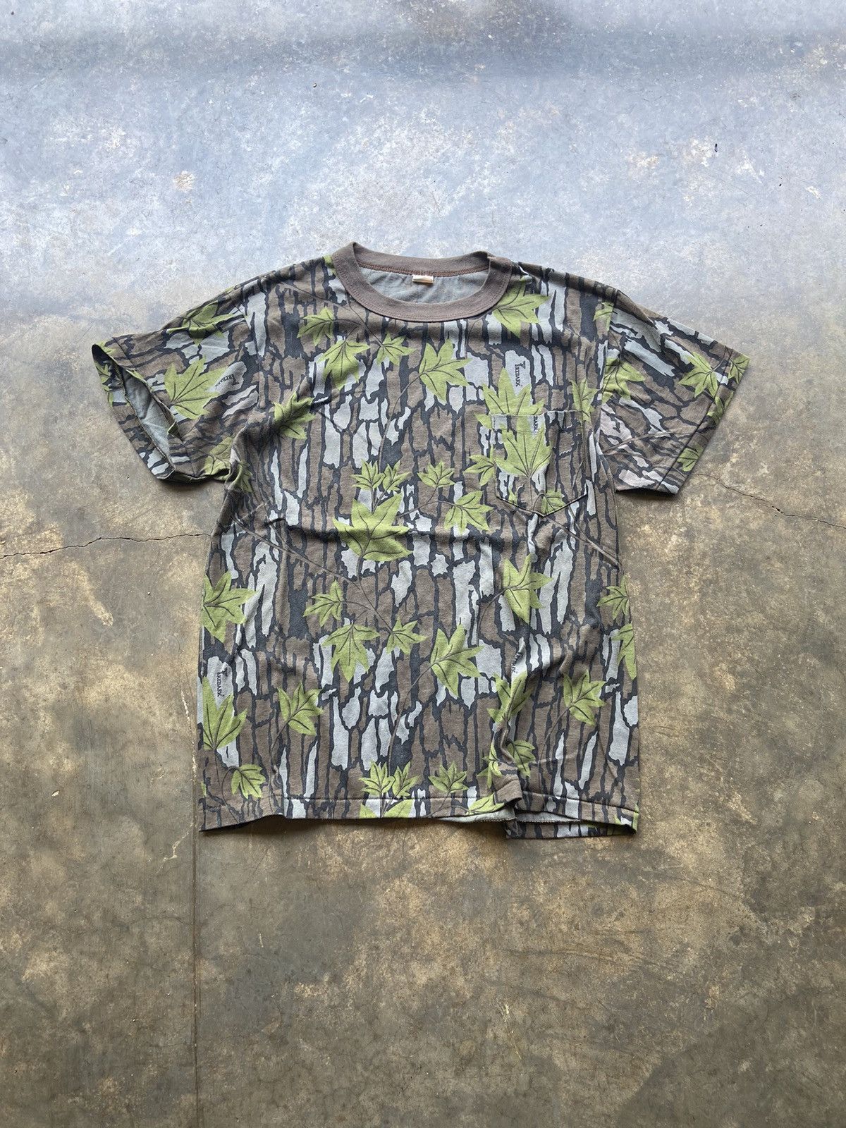 Realtree Crazy Vintage 80’s Tree Camo T-Shirt USA Size US M / EU 48-50 / 2 - 1 Thumbnail