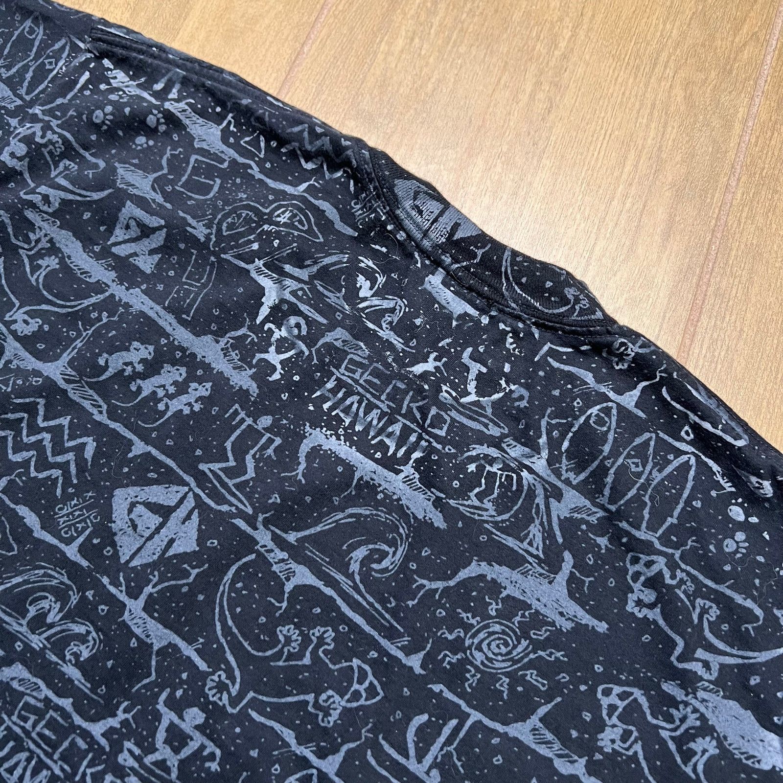 Vintage Vintage 90s GECKO HAWAII T-Shirt Black All Over XL USA made Size US XL / EU 56 / 4 - 10 Thumbnail