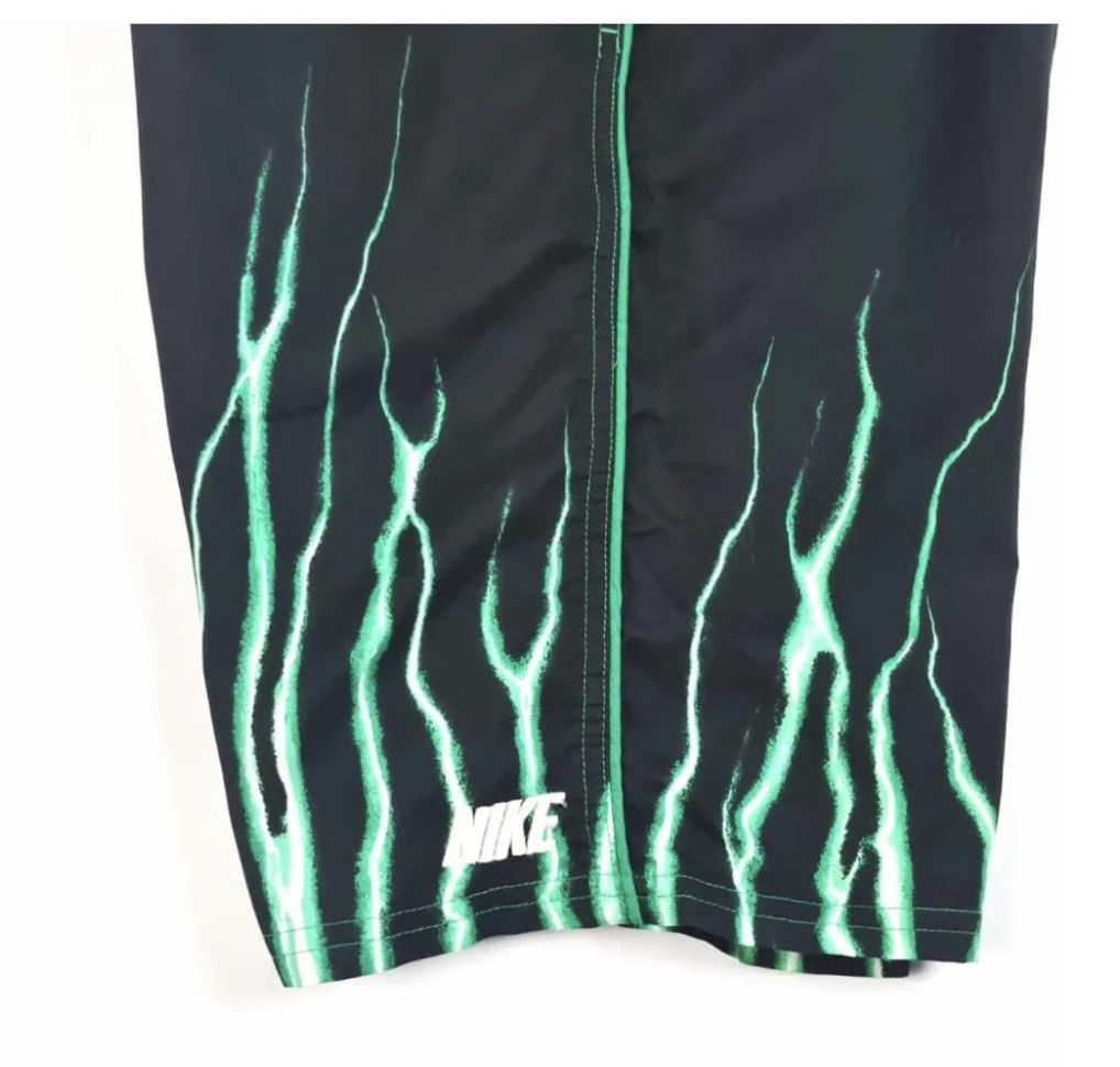 Nike Nike flames travis scott vintage 2000s fire design L youth Size US 30 / EU 46 - 6 Thumbnail