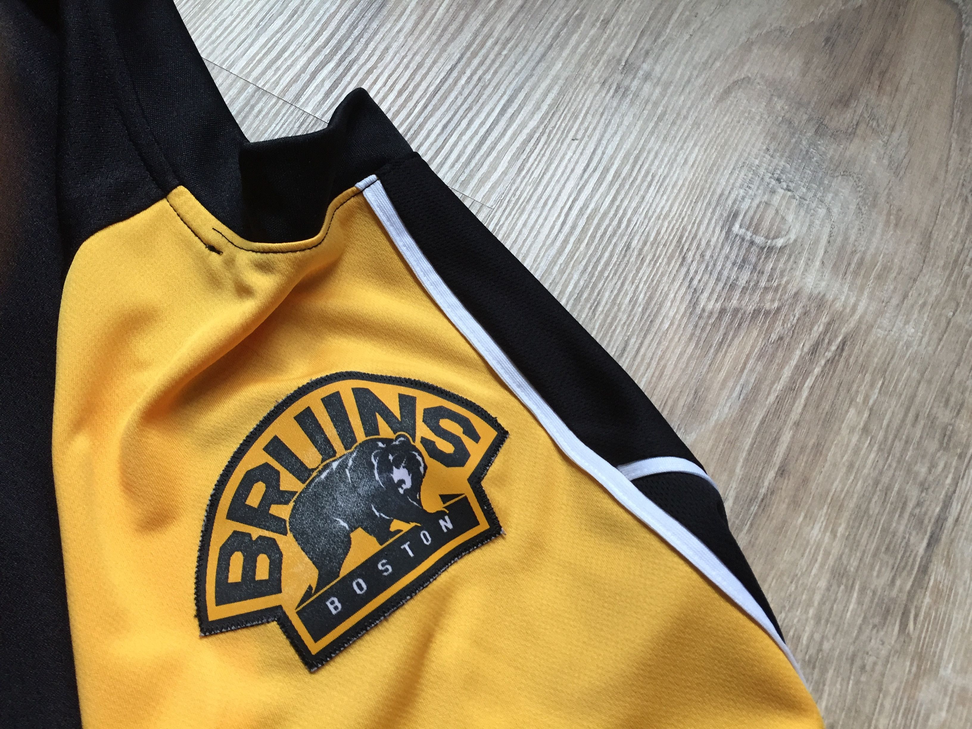 NHL × Vintage Vintage Boston Bruins NHL Hockey Jersey Size US XL / EU 56 / 4 - 6 Thumbnail