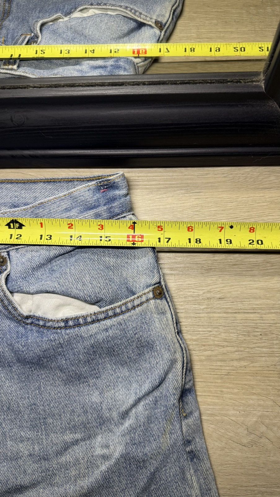 Levi's Thrashed 2000s Levi’s 505 Light Wash Straight Legged Jeans Size US 34 / EU 50 - 7 Thumbnail