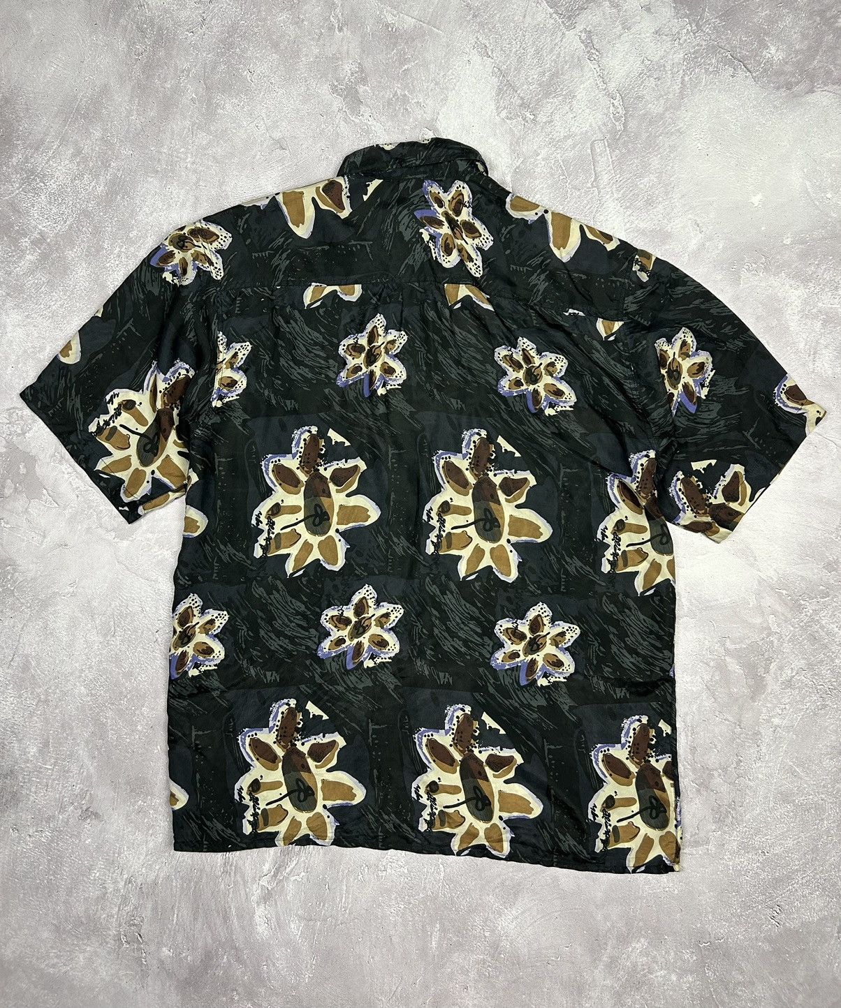 Vintage Vintage Floral Print 100% Silk Shirt Size M y2k 90s Size US M / EU 48-50 / 2 - 5 Thumbnail
