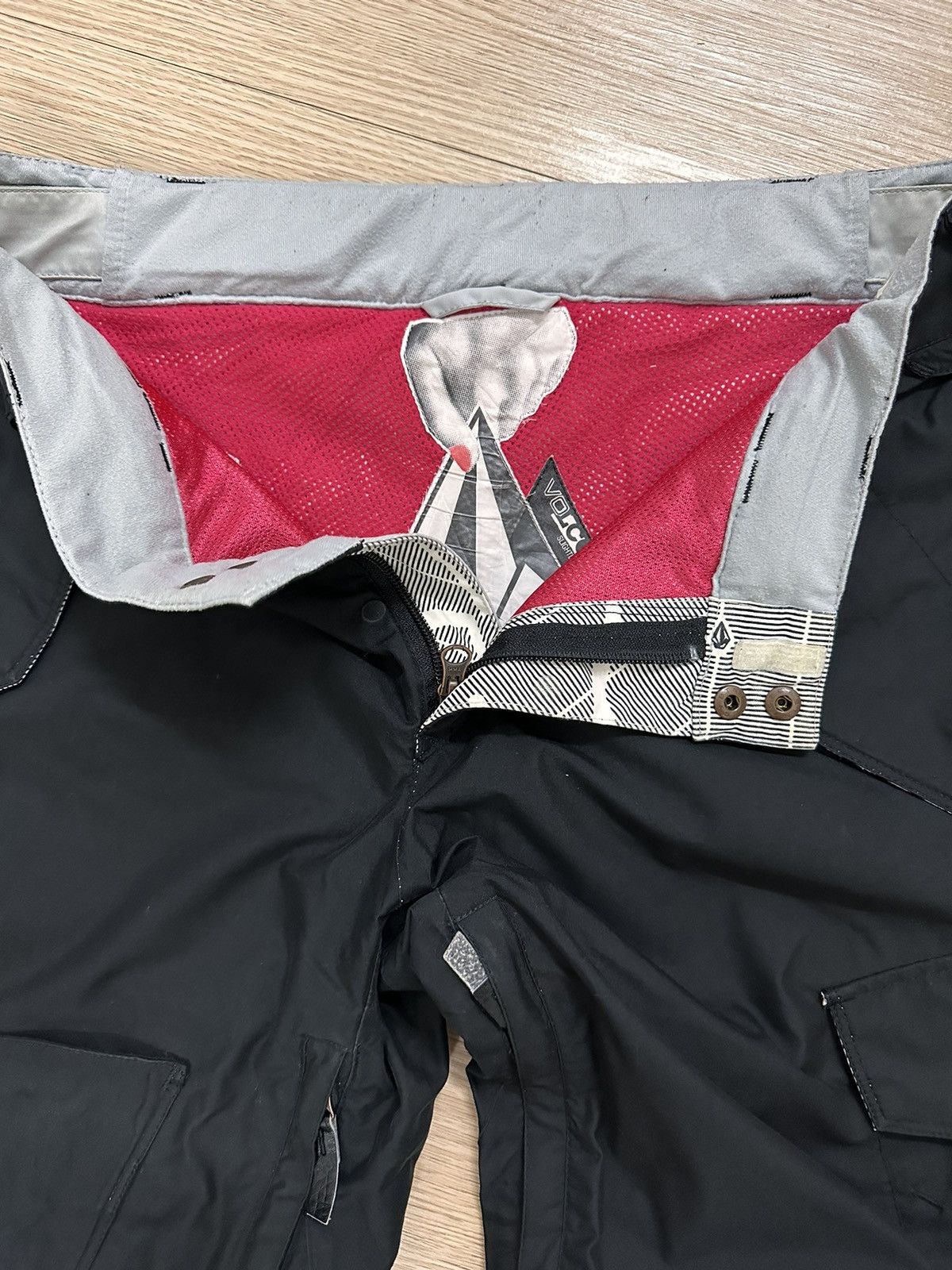 Beauty Beast × Vintage × Volcom Rare Beautiful Vintage Volcom Gorpcore Baggy Parachute Pants Size US 34 / EU 50 - 10 Thumbnail