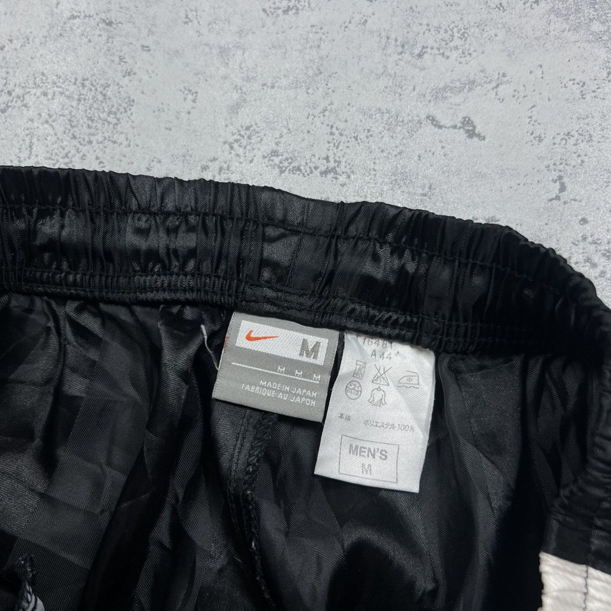Nike 00s NIKE SWOOSH VINTAGE Y2K GORPCORE PARACHUTE RETRO PANTS Size US 32 / EU 48 - 5 Thumbnail