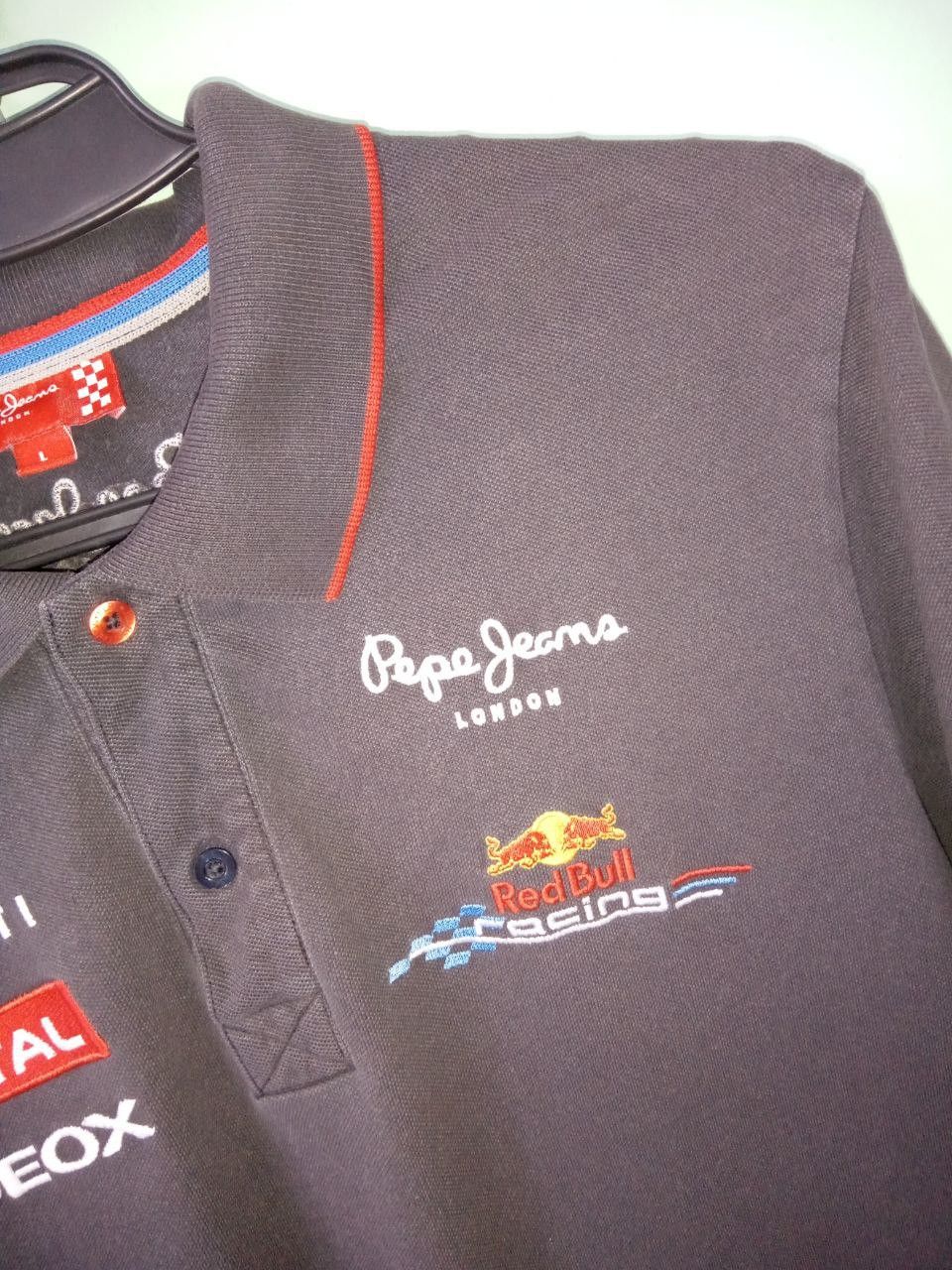 Pepe Jeans Vintage Pepe Jeans Red Bull Racing Infiniti Y2K Faded Polo Size US L / EU 52-54 / 3 - 3 Thumbnail