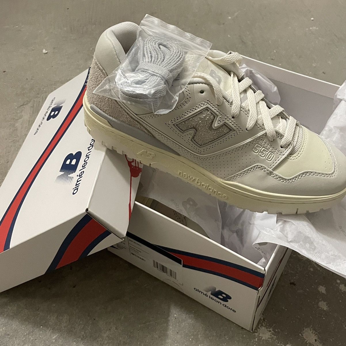 Aime Leon Dore × New Balance ALD x NB550 White Beige Suede [NOS] Size US 10 / EU 43 - 2 Thumbnail