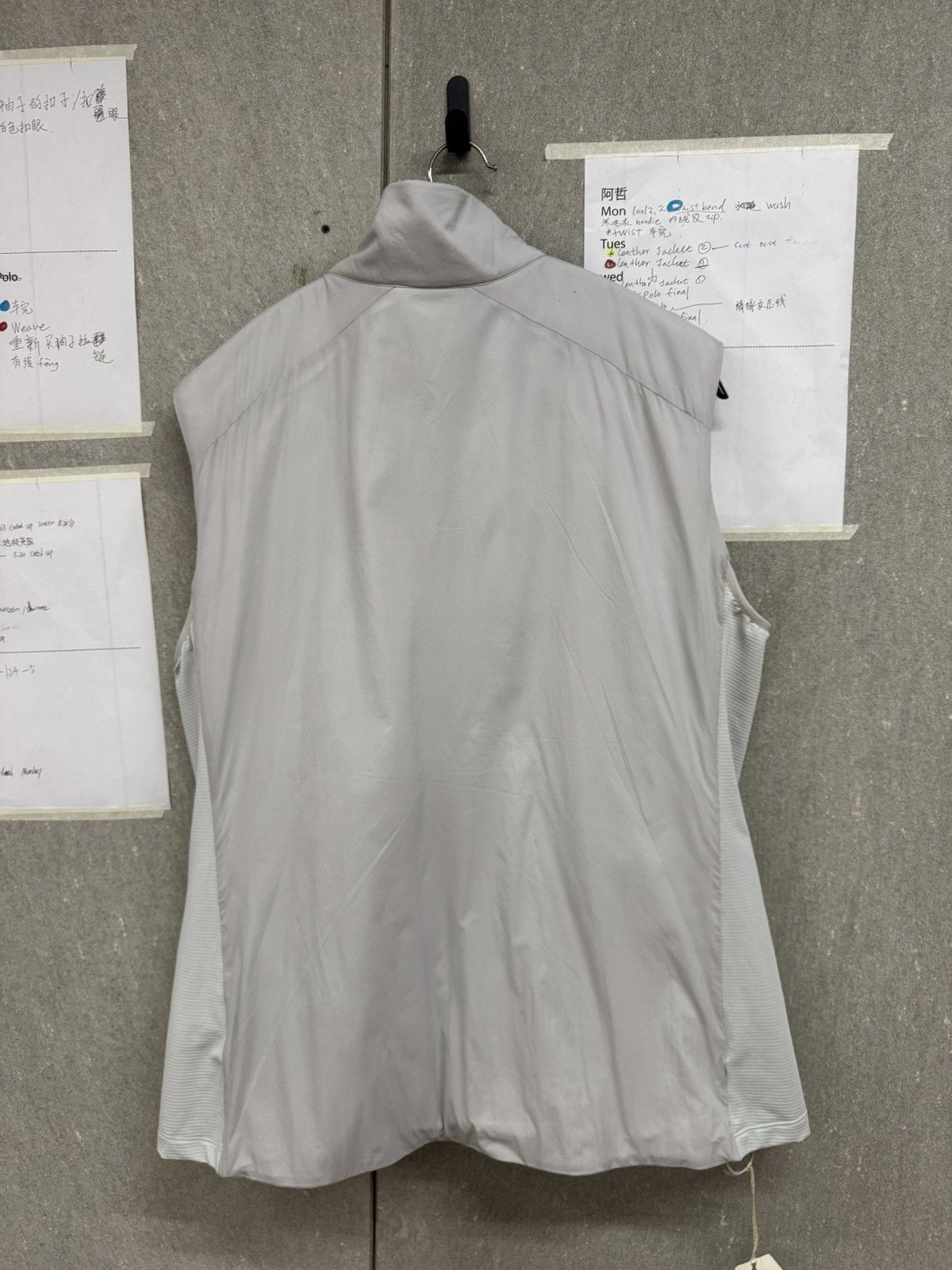 Arc'teryx Arcteryx ATOM SL lightweight solid-color sports vest Size US XL / EU 56 / 4 - 5 Thumbnail