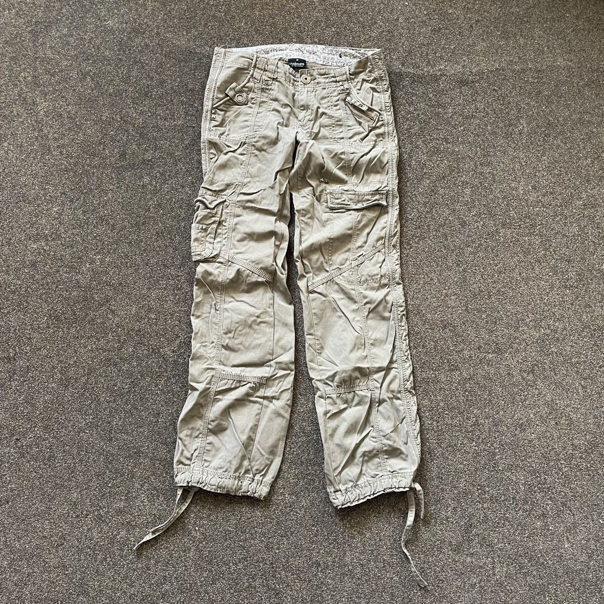 Vintage Vintage Y2K Baggy Cargo Pants Distressed Skate Logo 38 Size 38" / US 16 / IT 52 - 1 Thumbnail