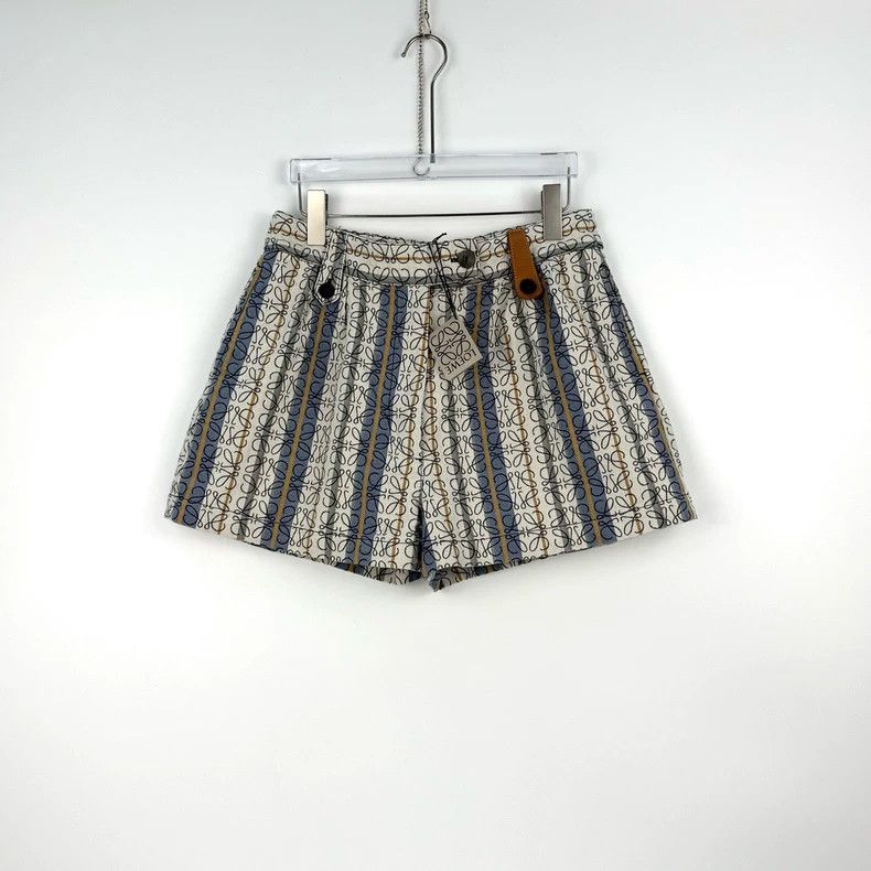 Loewe LOEWE Logo leather shorts Size 25" / US 0 / IT 36 - 3 Thumbnail