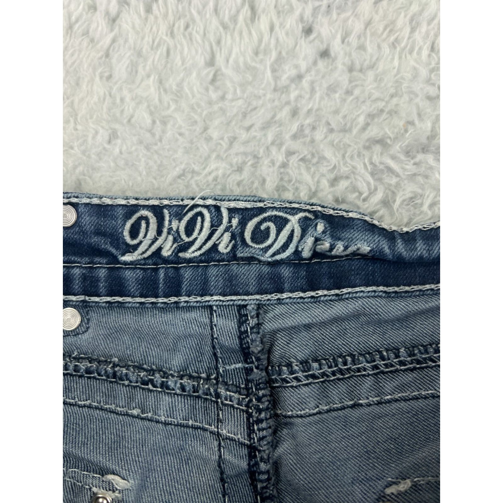 Vintage Vi Vi Diva Jeans Women 8 Blue Denim Bootcut Mid Rise Regular Inseam 32 5-Pocket Embroidered Cotton Blend Vintage? No. Size 30" / US 8 / IT 44 - 3 Thumbnail