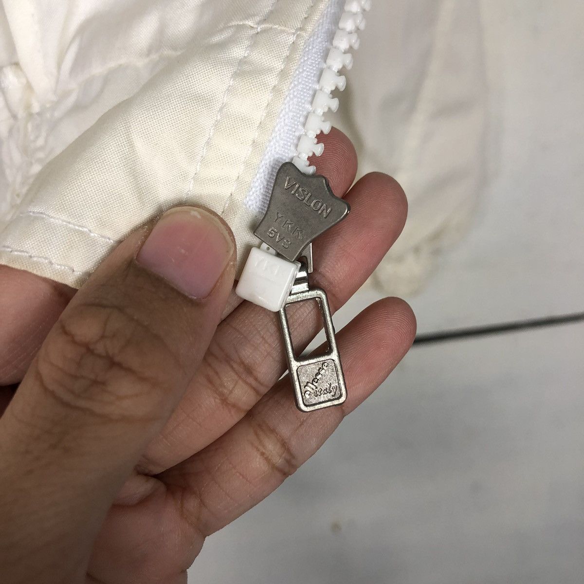 Japanese Brand ellesse 80s/90s White Zip-Up Windbreaker – Mesh Lining Size US L / EU 52-54 / 3 - 18 Thumbnail
