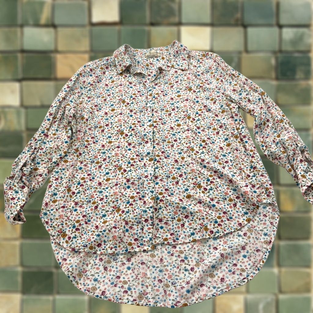 Anthropologie VINTAGE Jane And Delancey Anthropologie LG All Over Print Button LS Shirt High Low Rayon Size L / US 10 / IT 46 - 1 Thumbnail