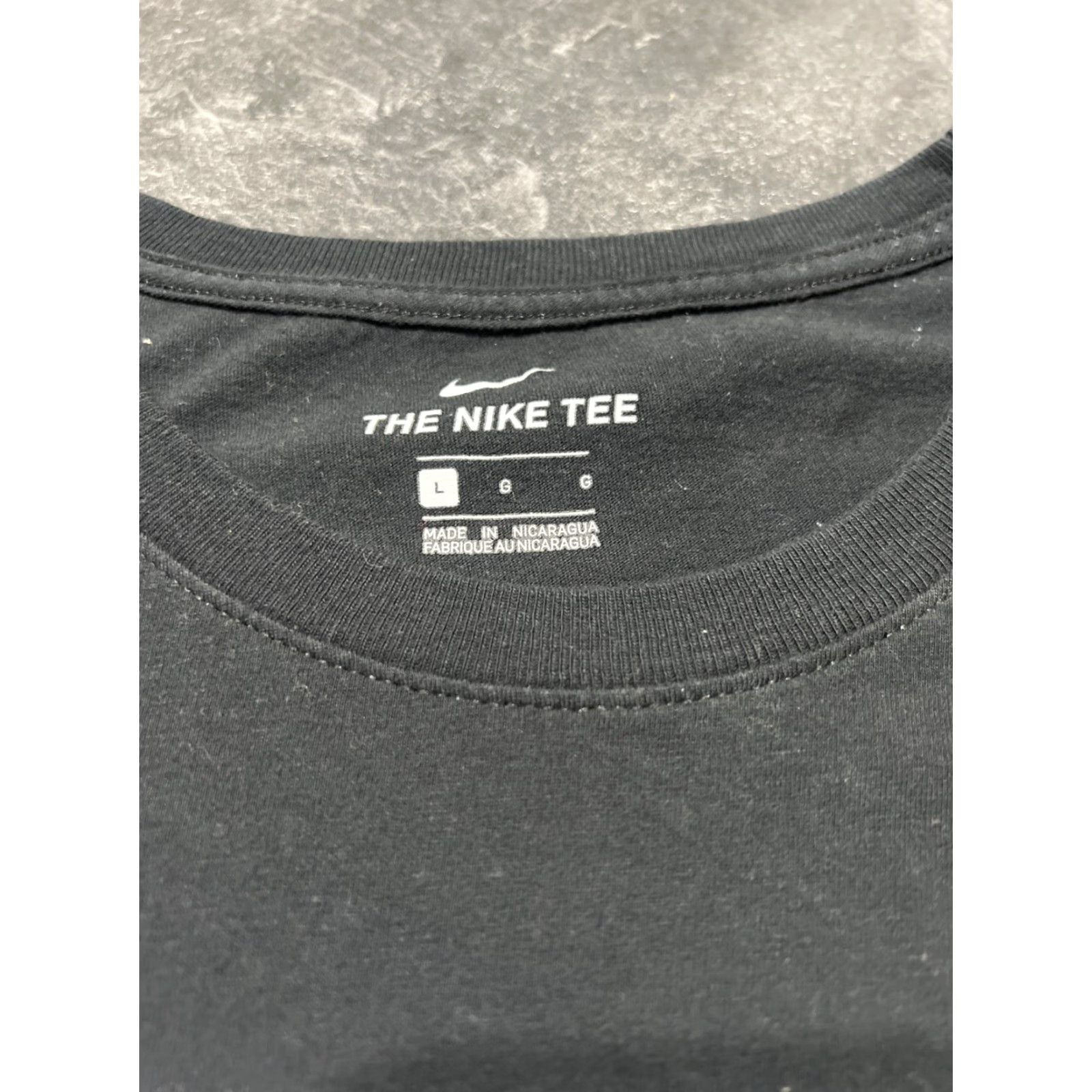 Nike Nike Tee T-Shirt Men Large Short Sleeve Black Graphic Logo Pullover Crew Neck Band Collar Nike Air Size US L / EU 52-54 / 3 - 6 Thumbnail