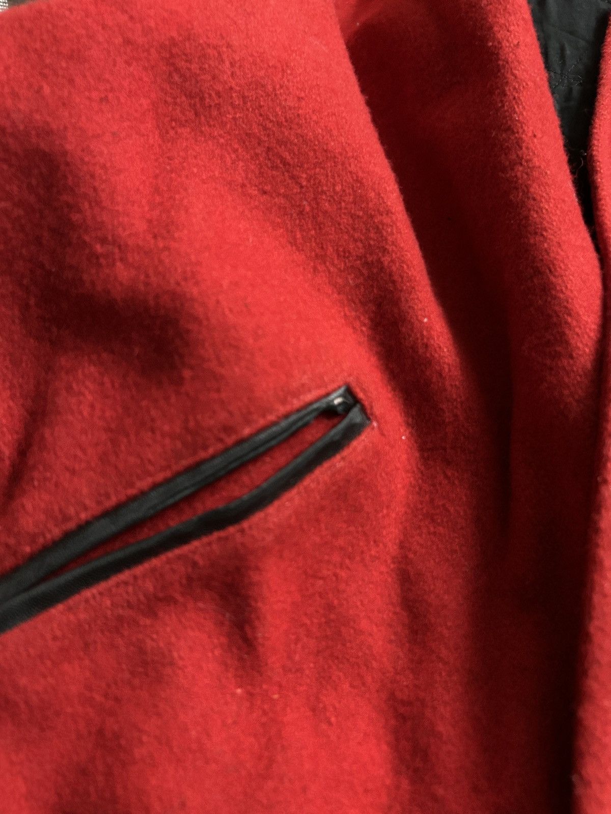 Vintage Vintage Varsity Jacked red/black Y tiger sports made in usa Size US L / EU 52-54 / 3 - 7 Thumbnail