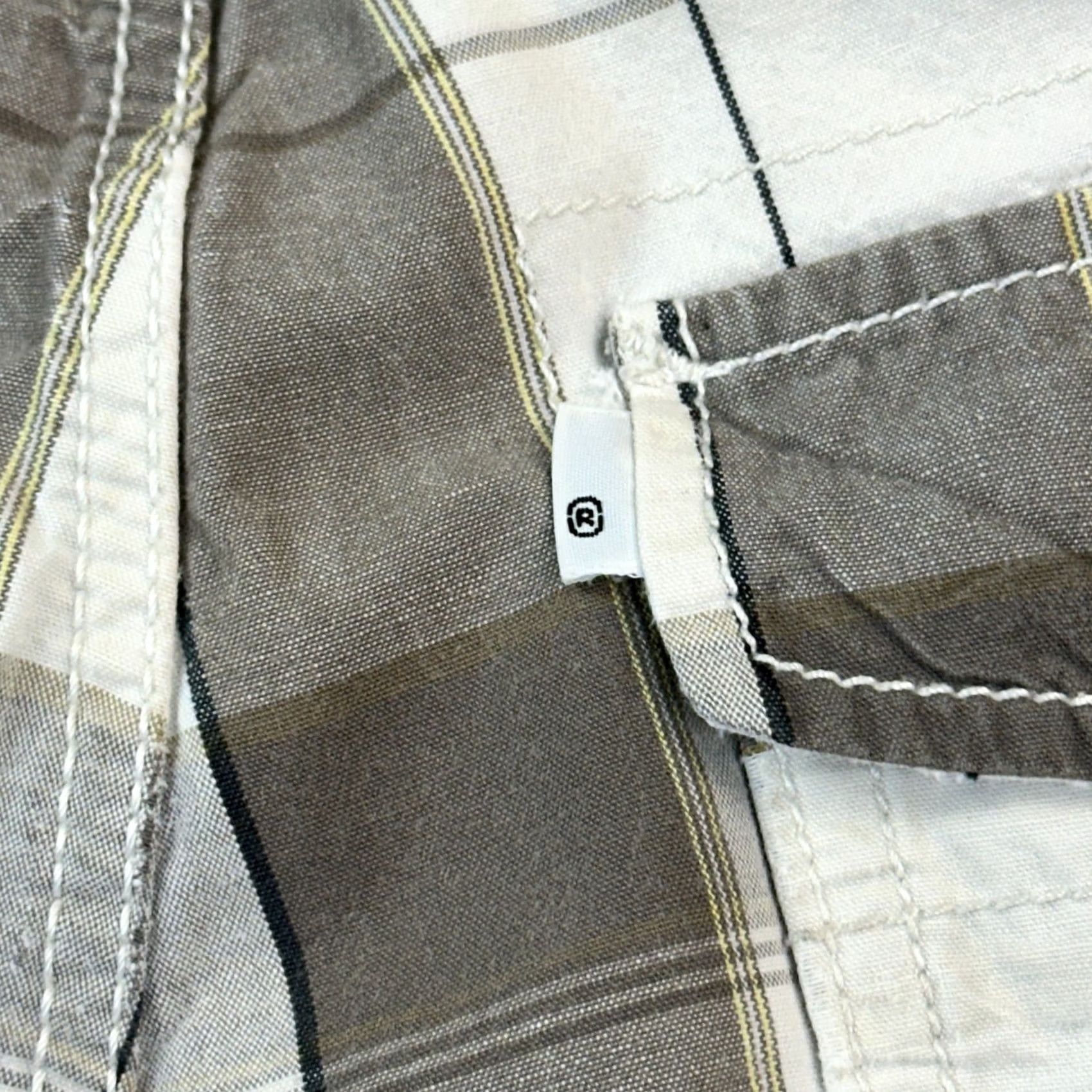 Levi's VINTAGE Levi's Shorts Mens 32 Plaid Cargo Baggy White Tab Skate Grunge Y2K Size US 32 / EU 48 - 7 Thumbnail