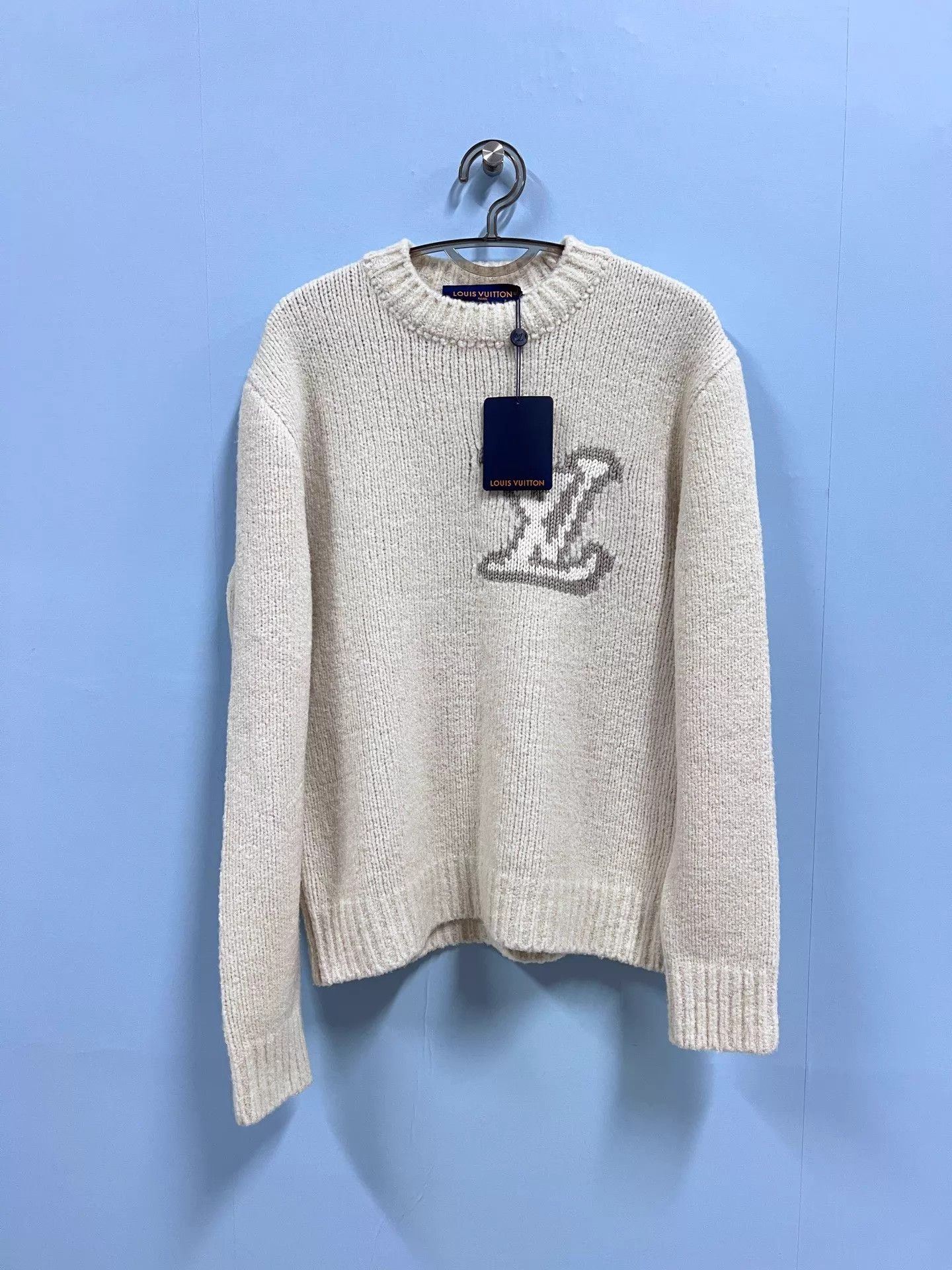 Louis Vuitton LV 26 New Ivory Embroidered Sweater M Size M / US 6-8 / IT 42-44 - 1 Thumbnail
