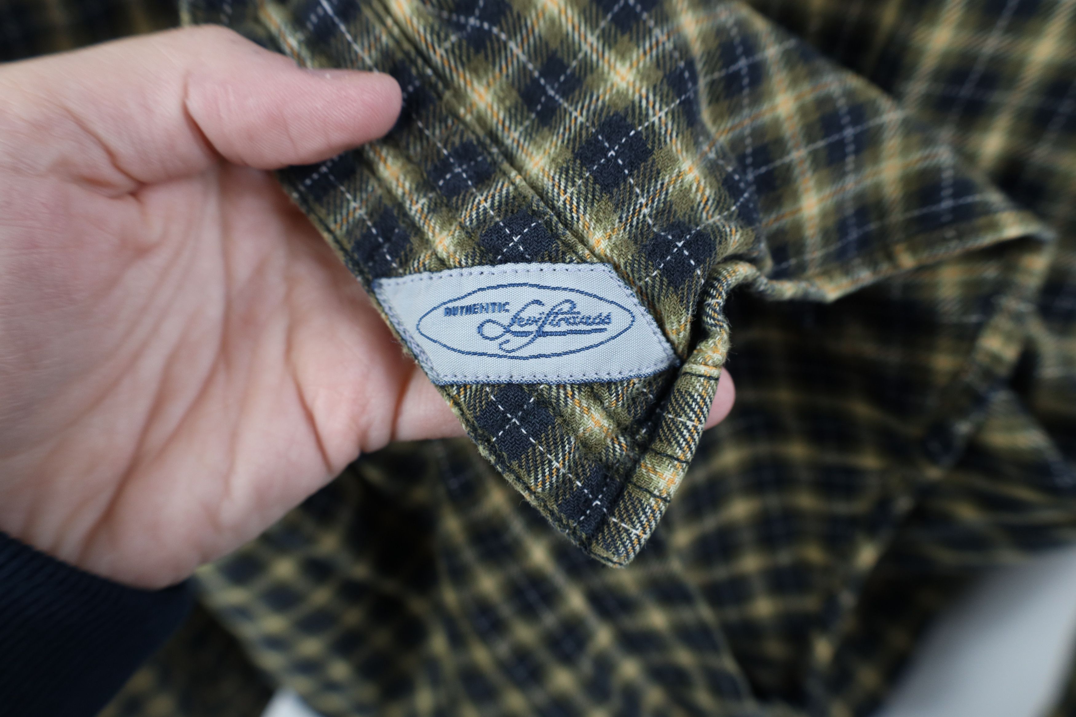Levi's Vintage 90s Levis Baggy Flannel Collared Button Shirt Plaid Size US XL / EU 56 / 4 - 5 Thumbnail