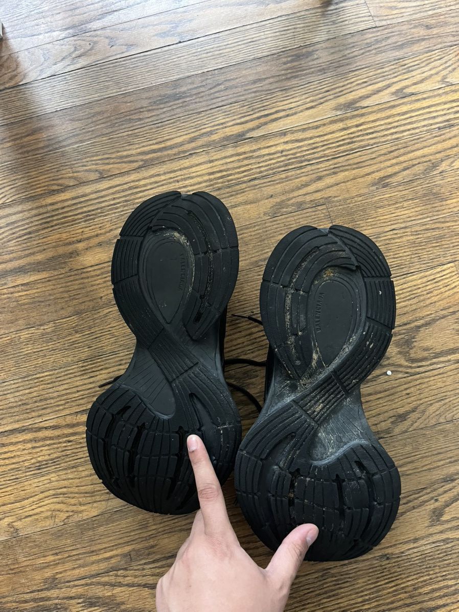 Balenciaga × Designer Balenciaga circuit black sneaker 12 Size US 12 / EU 45 - 8 Thumbnail