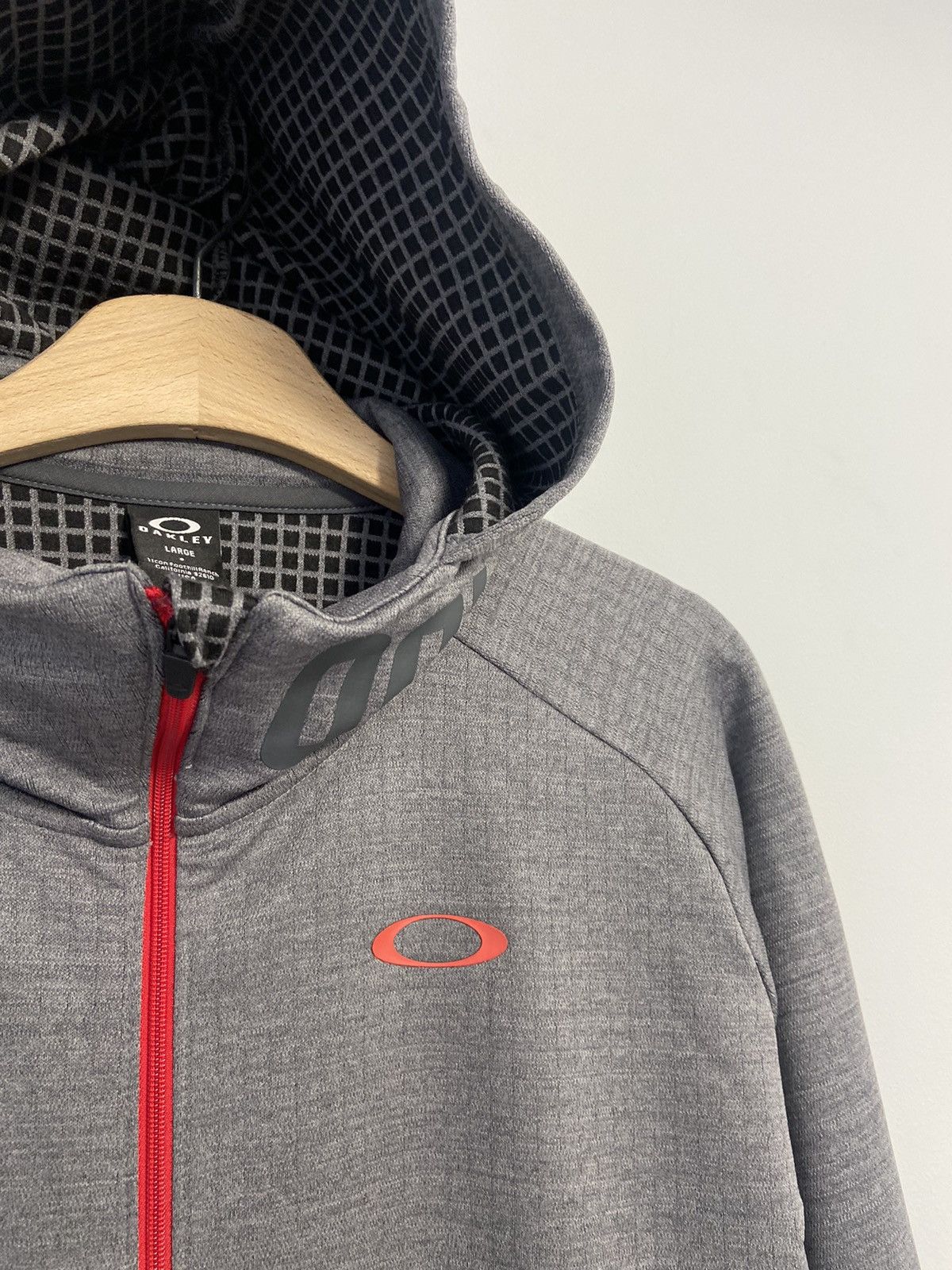 Vintage Oakley Vintage Zip Hoodie Track Top y2k Size US L / EU 52-54 / 3 - 7 Thumbnail