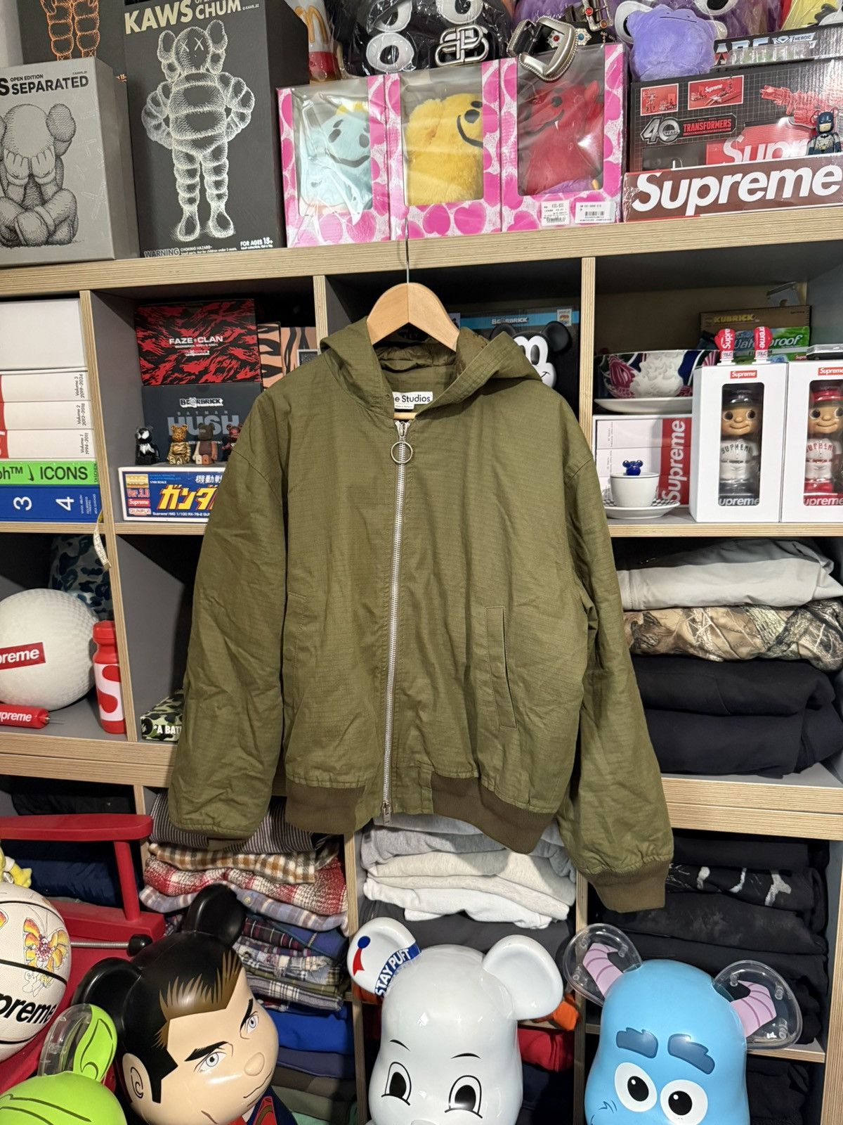 Acne Studios Acne Studios Quilted Hooded Bomber Jacket Olive Size US M / EU 48-50 / 2 - 1 Thumbnail