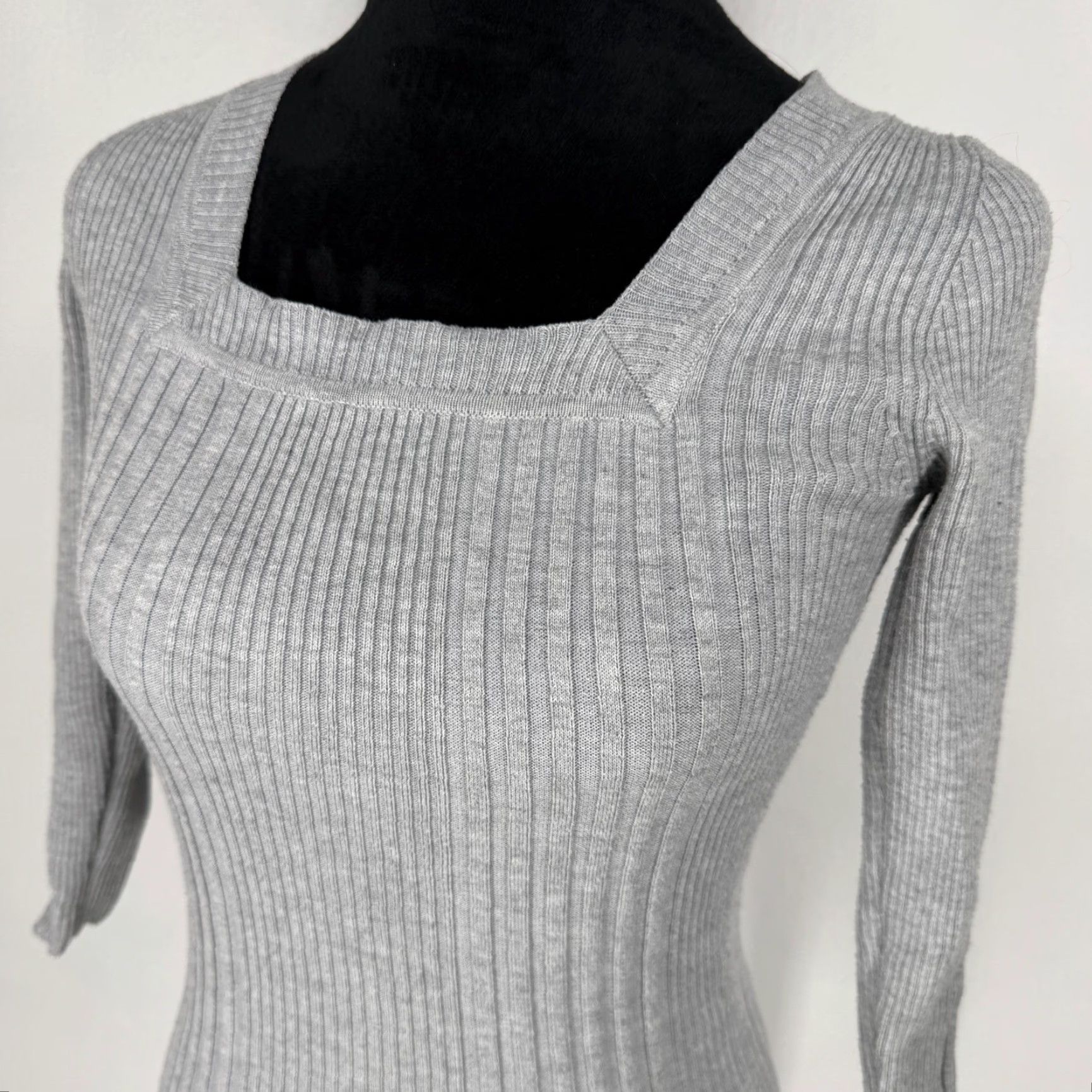 Vintage VINTAGE Knit Top Sweater Gray XS Square Neck Slim Fitted 3/4 Sleeve Women Classic Basic Pullover Knit Top Fall Winter Spring Shirt Mens? Size XS / US 0-2 / IT 36-38 - 4 Thumbnail