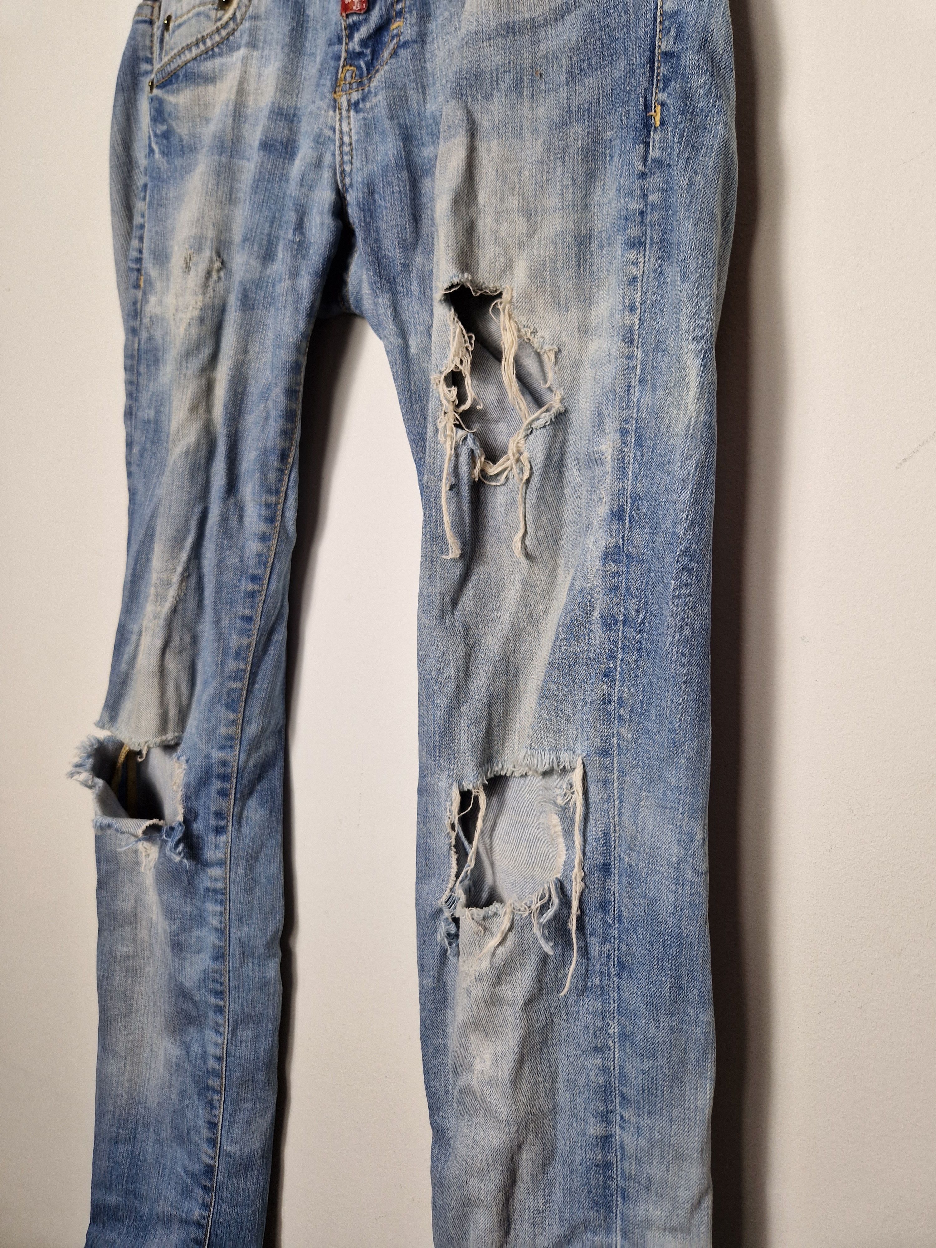 Dolce & Gabbana Dolce & Gabbana vintage denim distressed pants Size 25" / US 0 / IT 36 - 2 Thumbnail