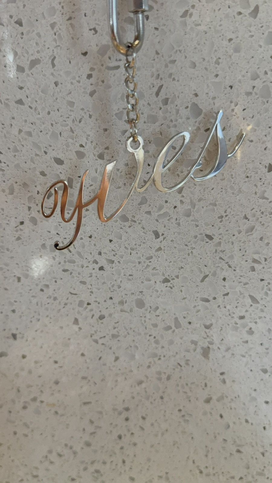 Other Yves keychain Size ONE SIZE - 1 Thumbnail